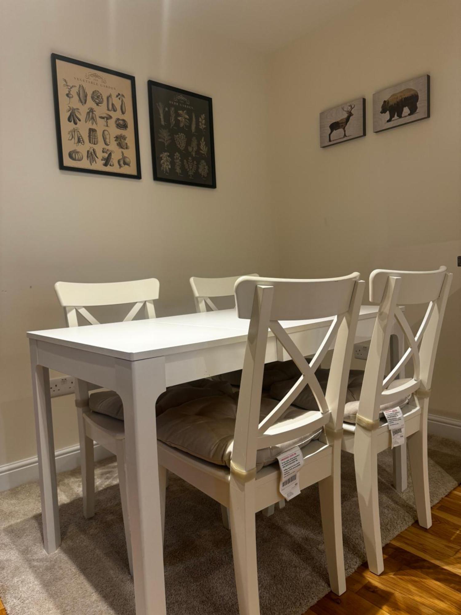 Sutherland Avenue Apartment *