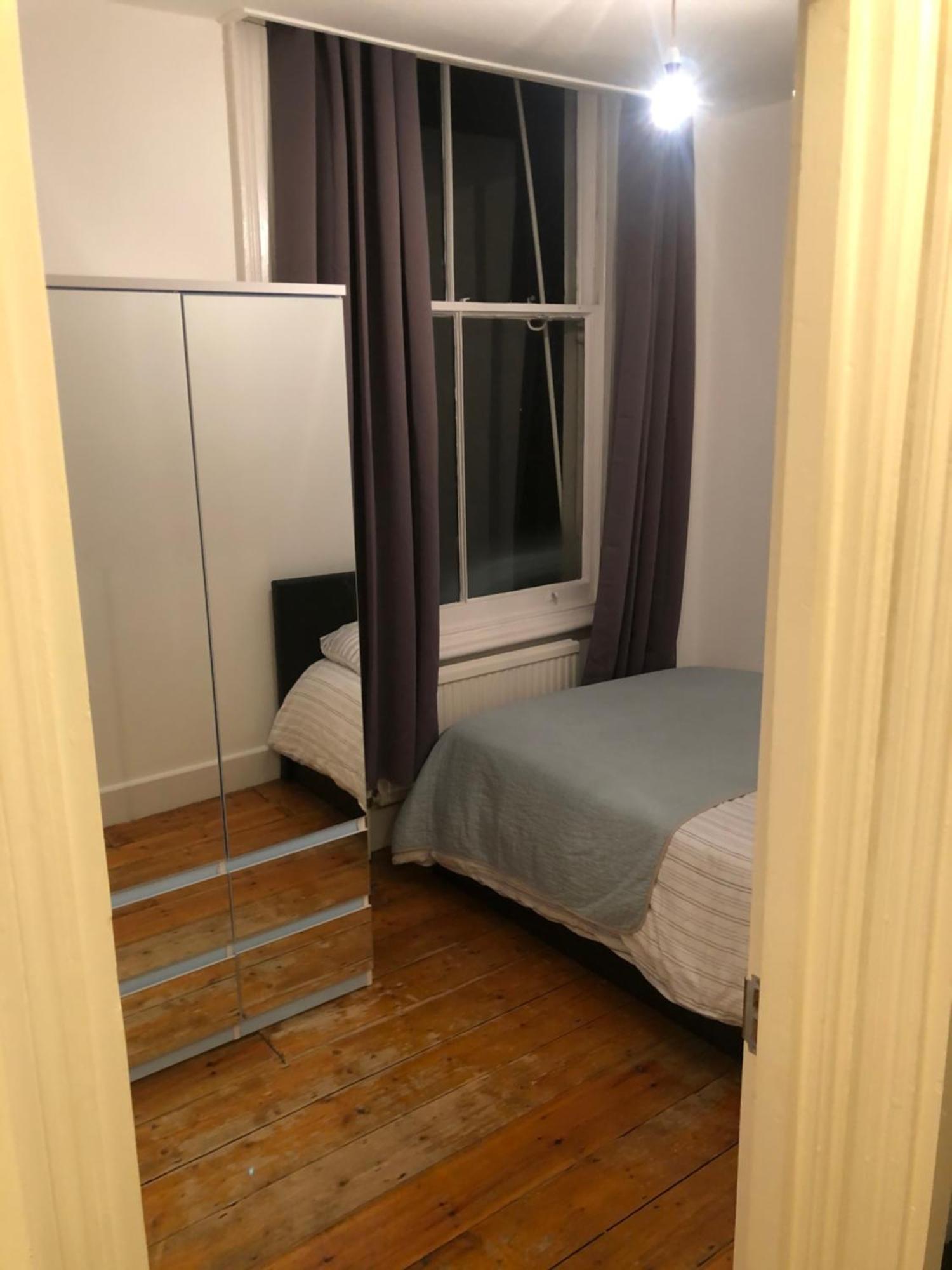 Cosy Double In West Kensington Habitación en casa particular