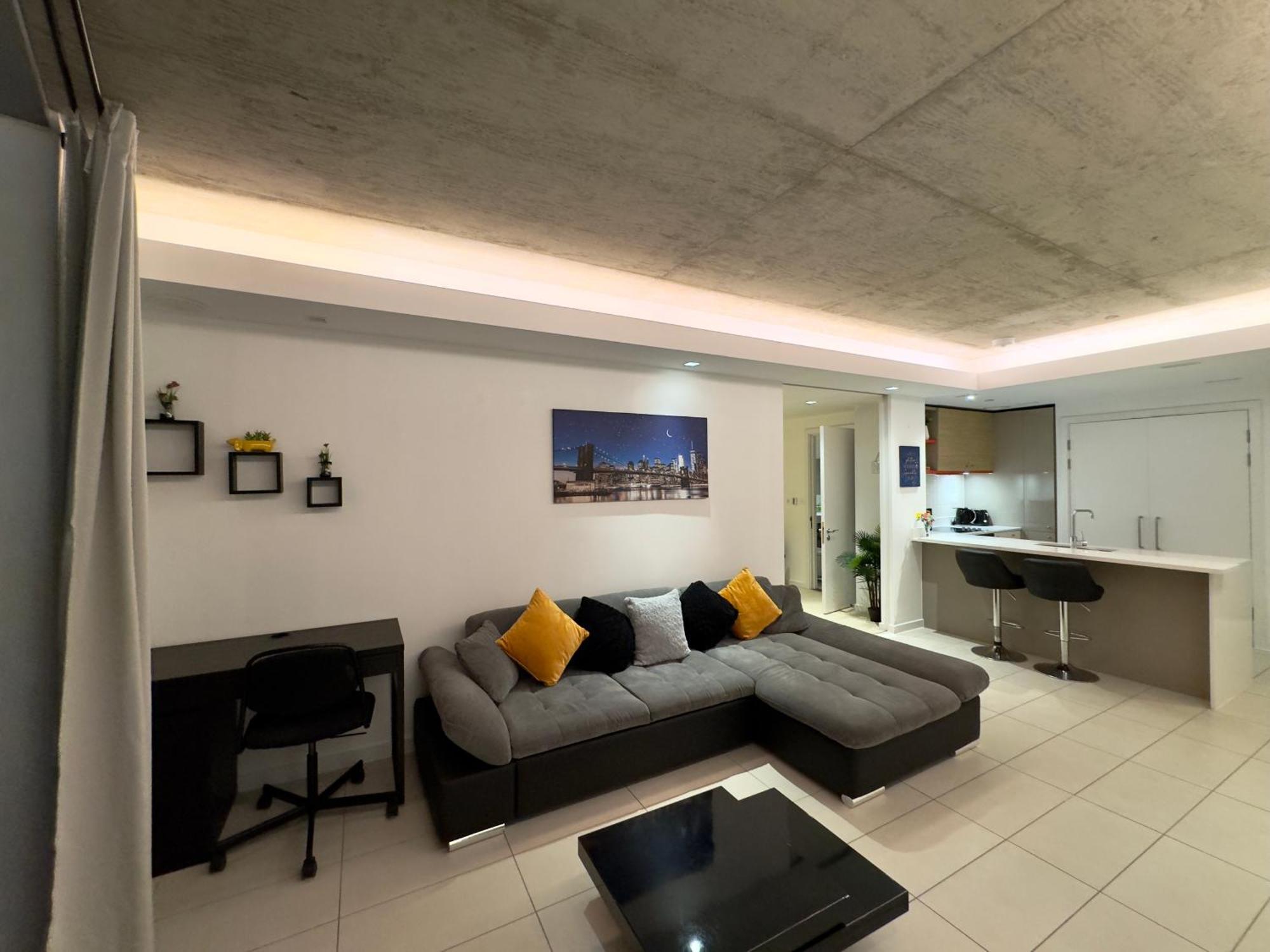 Apartamento Excel Cosy With Balcony & River View Close To O2 Arena, Cable Car, City Hall *