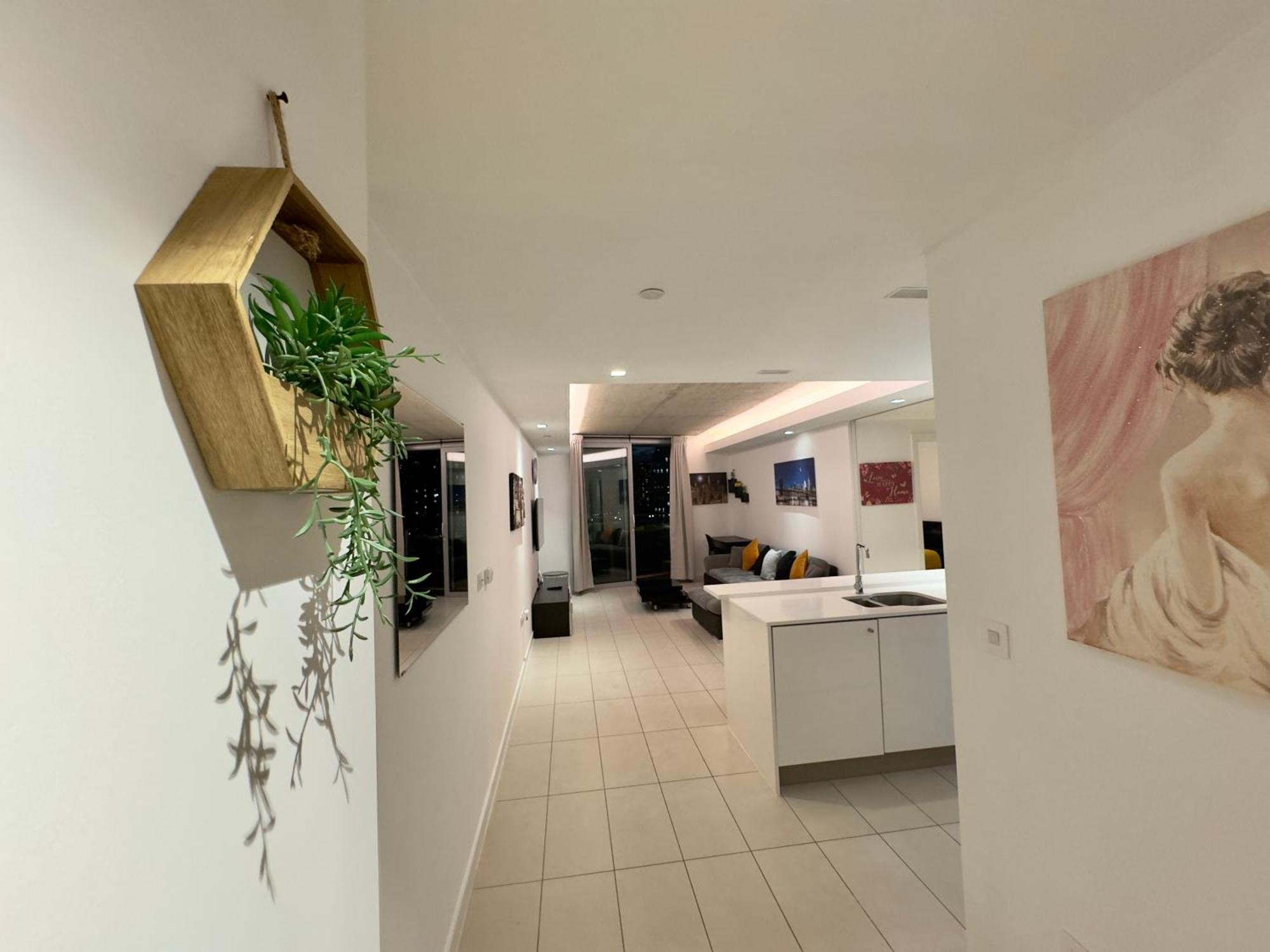 Excel Cosy With Balcony & River View Close To O2 Arena, Cable Car, City Hall