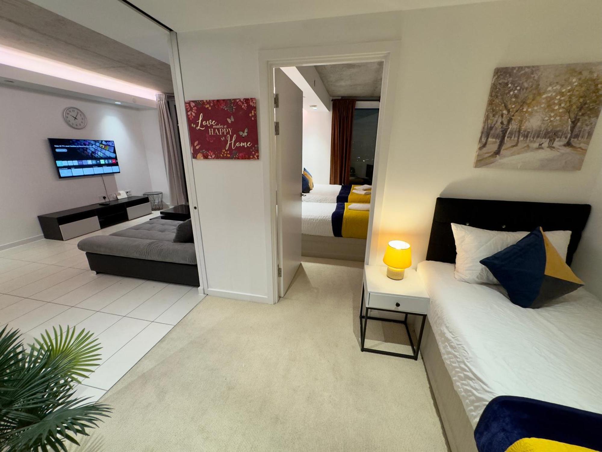 Apartamento Excel Cosy With Balcony & River View Close To O2 Arena, Cable Car, City Hall