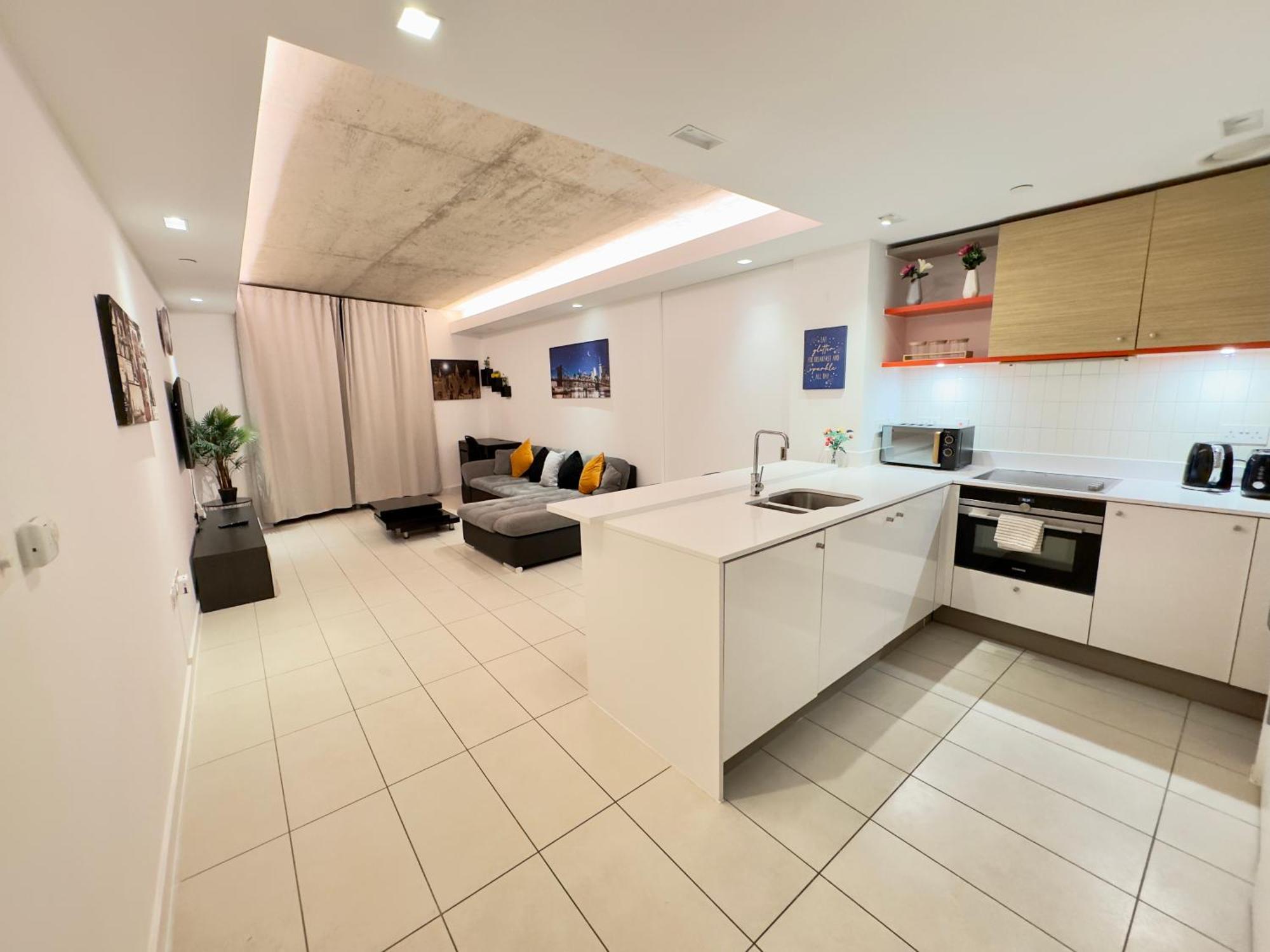 Apartamento Excel Cosy With Balcony & River View Close To O2 Arena, Cable Car, City Hall