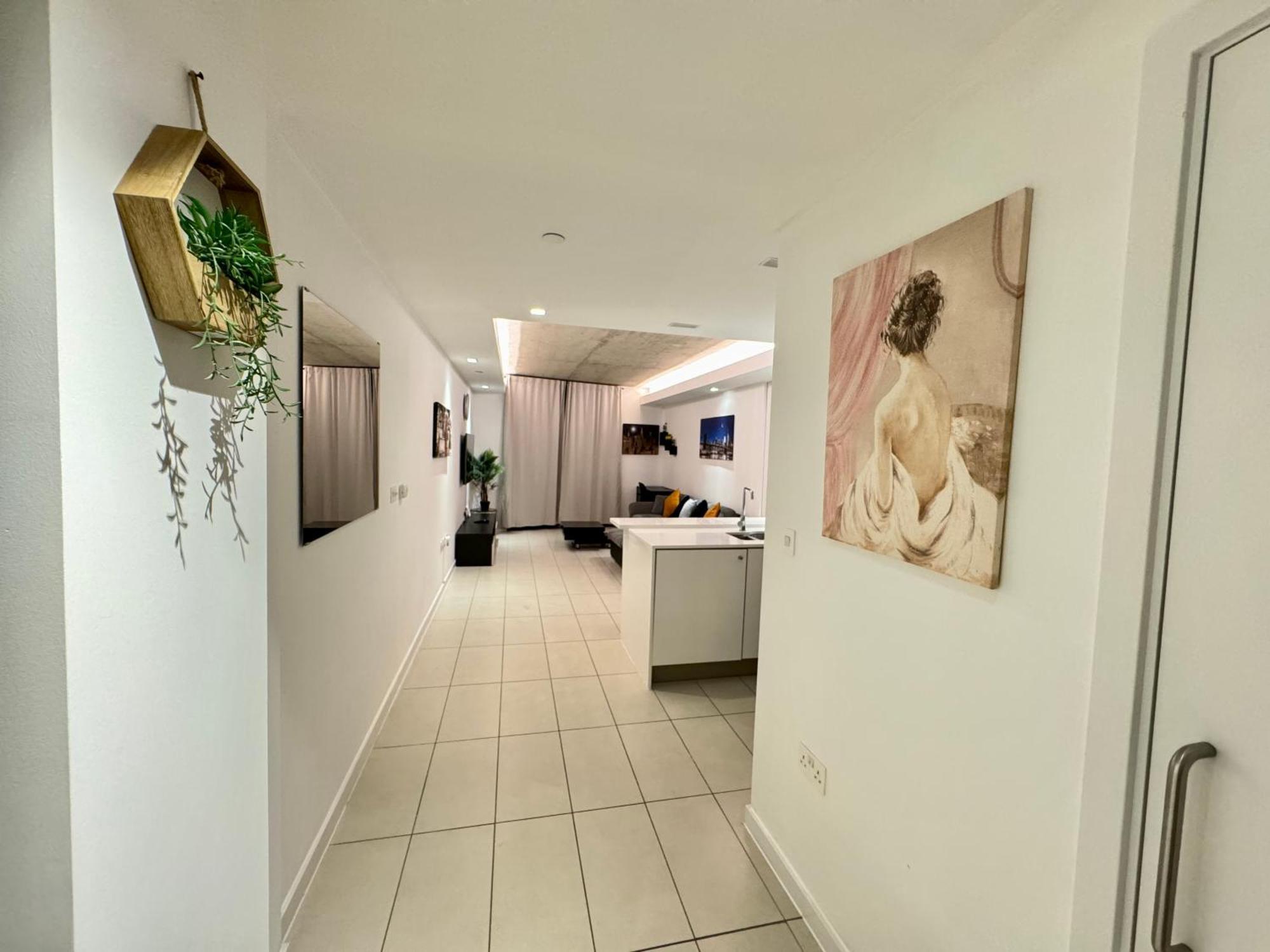 Excel Cosy With Balcony & River View Close To O2 Arena, Cable Car, City Hall Apartamento