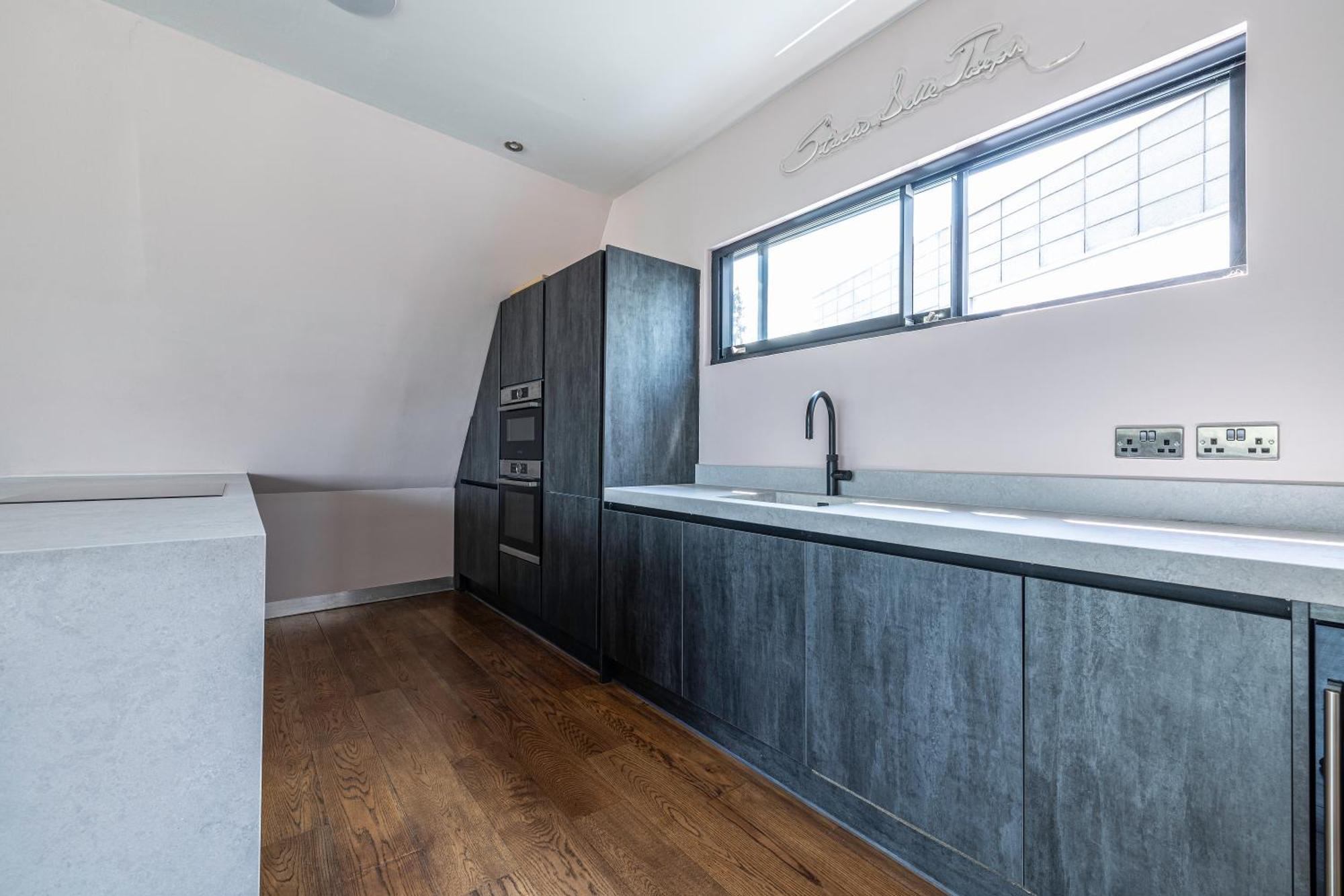 Quarto em Acomodações Particulares Penthouse Of Old Piano Factory In Kentish Town -