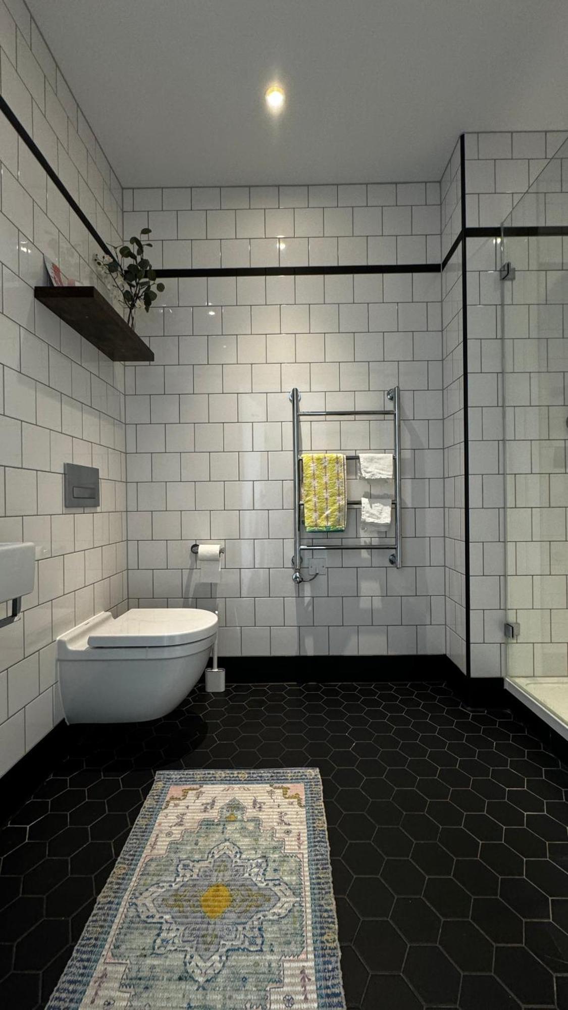 Apartment Island 1 Bedroom Luxury Apartments, Private Balcony