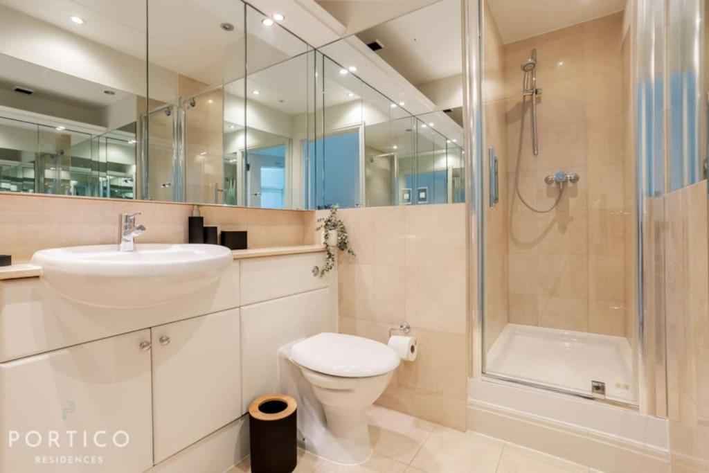 Portico Residences - Stunning Penthouse With River Views In Battersea Londres