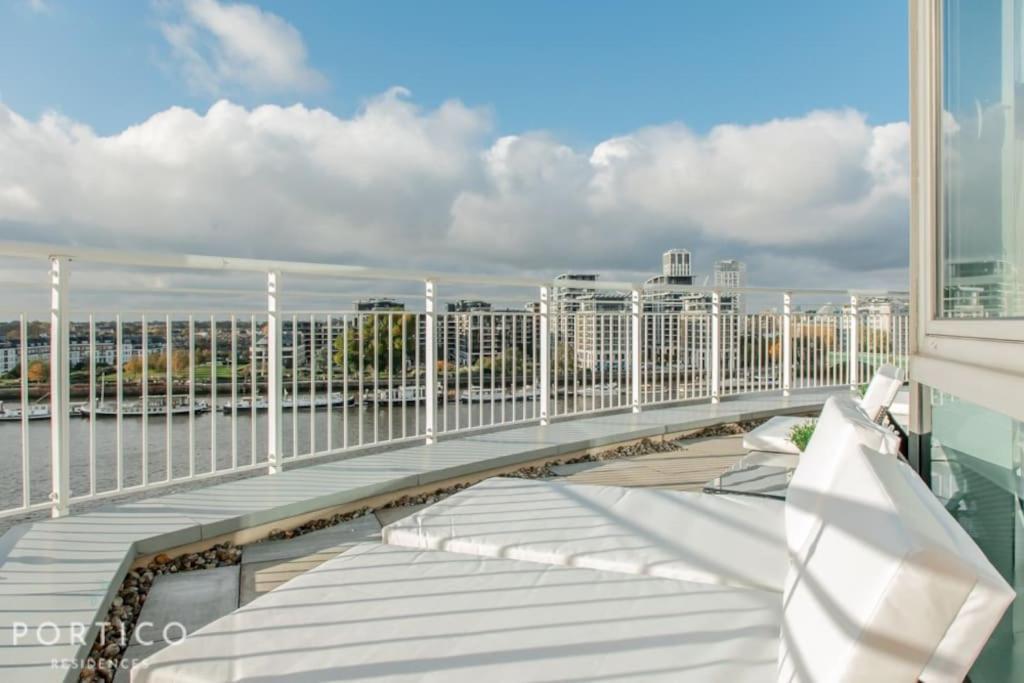 Portico Residences - Stunning Penthouse With River Views In Battersea Appartement Londres