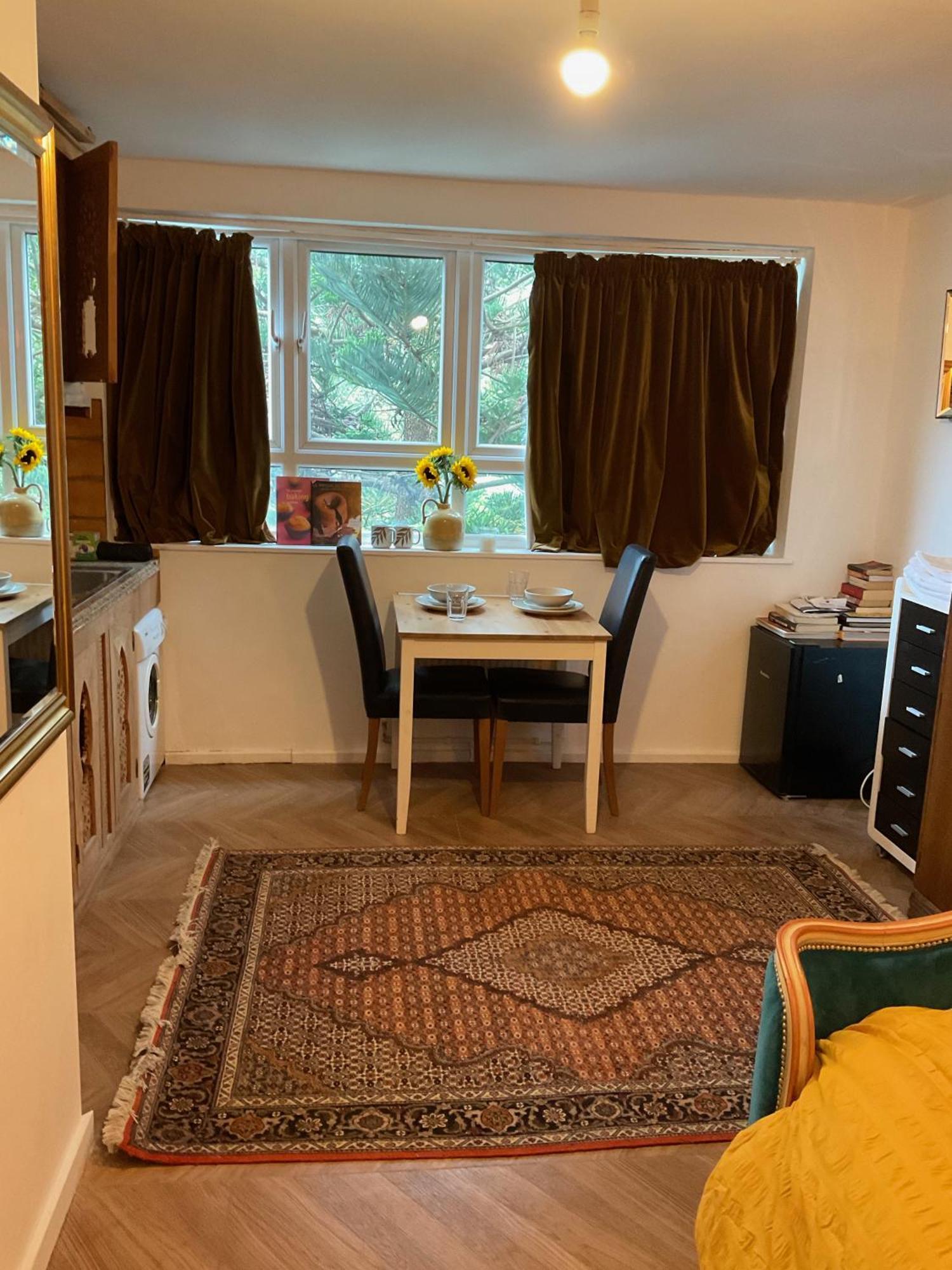 Studio6 Charming With Modern Amenities In Appartement Londres