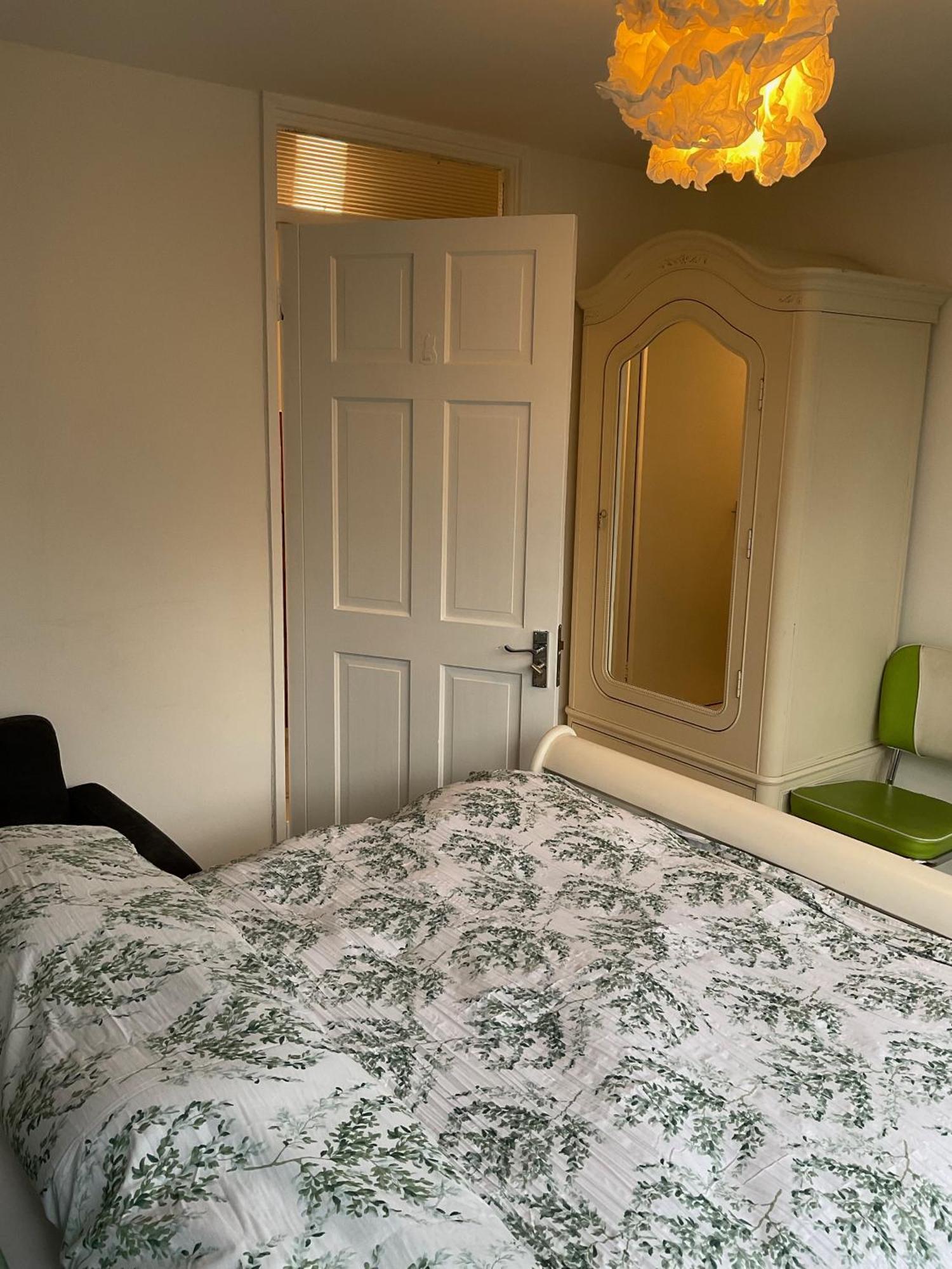 Studio6 Charming With Modern Amenities In *
