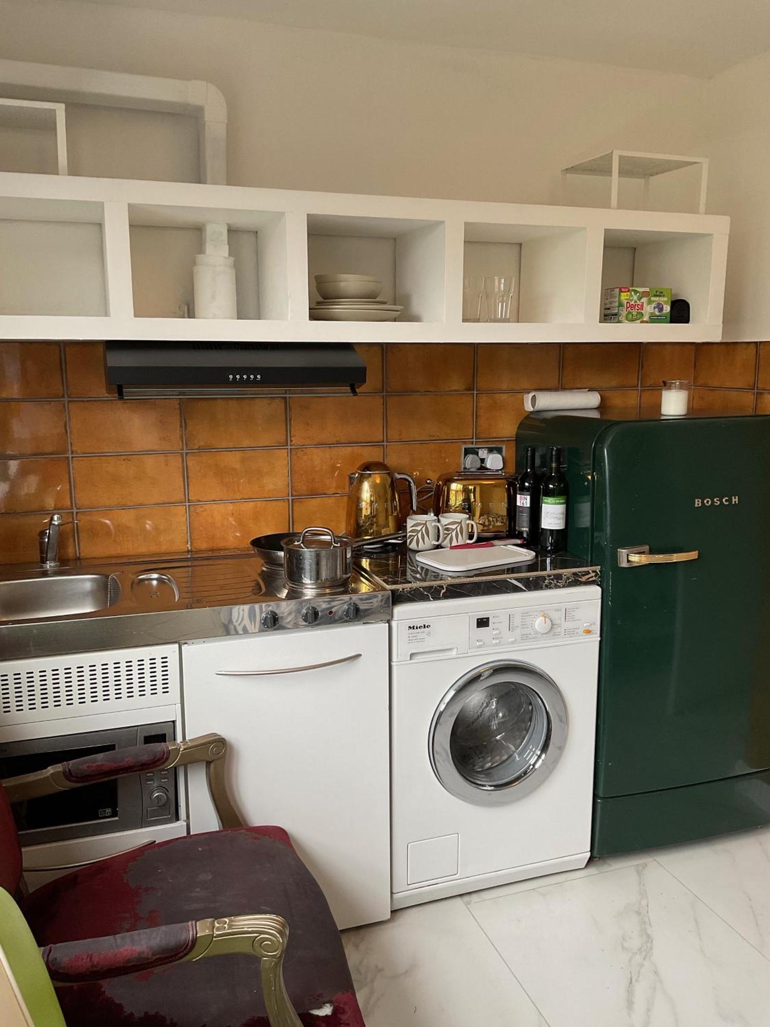 Studio6 Charming With Modern Amenities In Londres