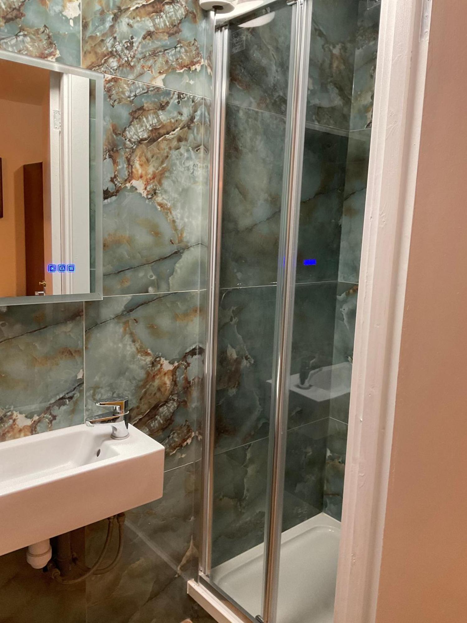 Studio6 Charming With Modern Amenities In *
