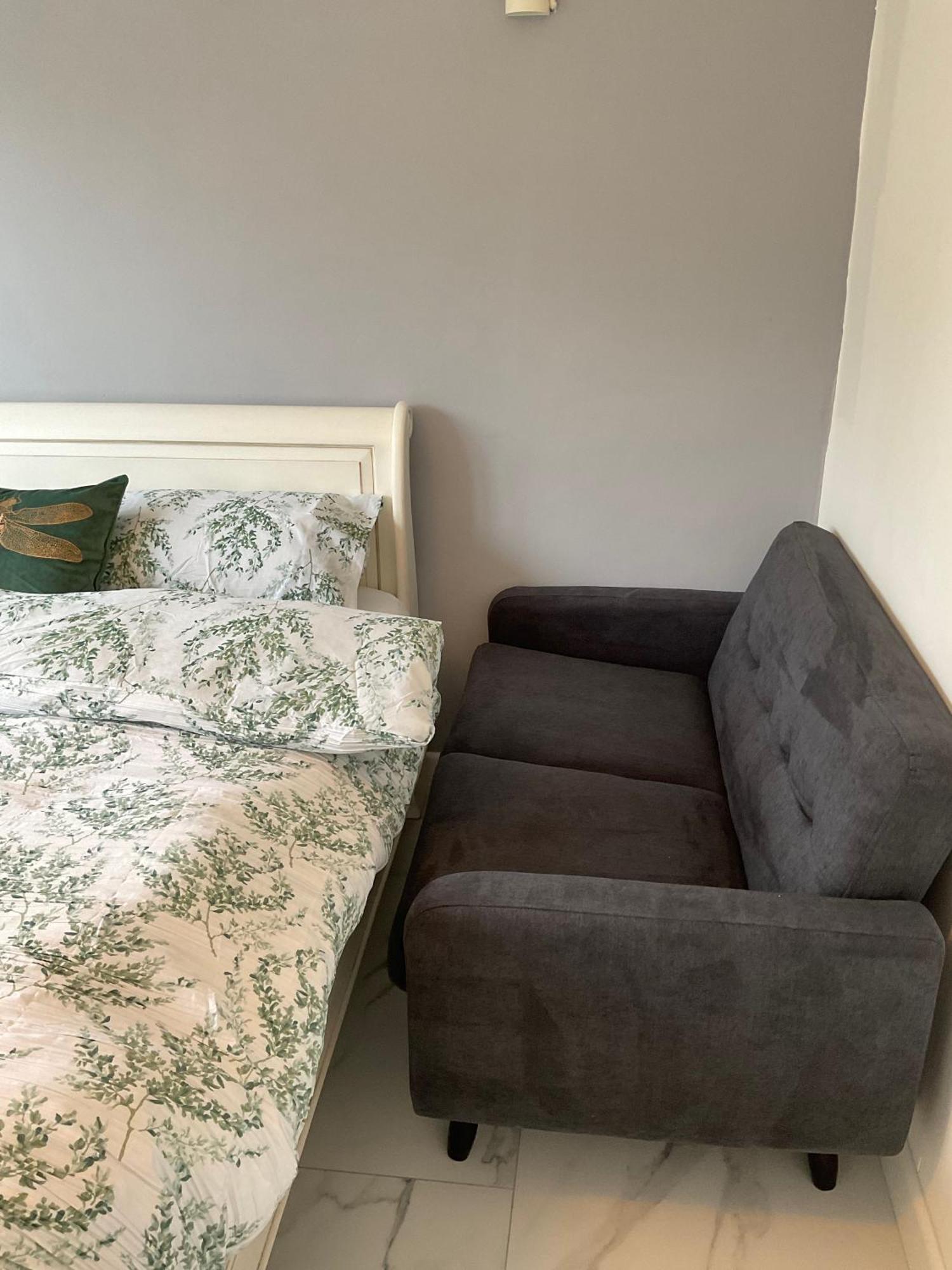 Studio6 Charming With Modern Amenities In *