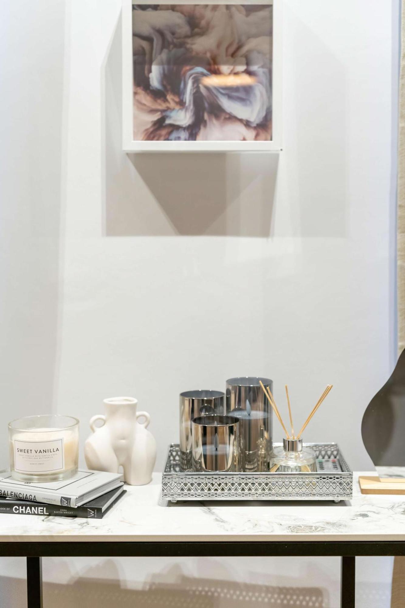 Camden Coach House By Livestay Short Lets & Serviced With Terrace Retreat & Parking
