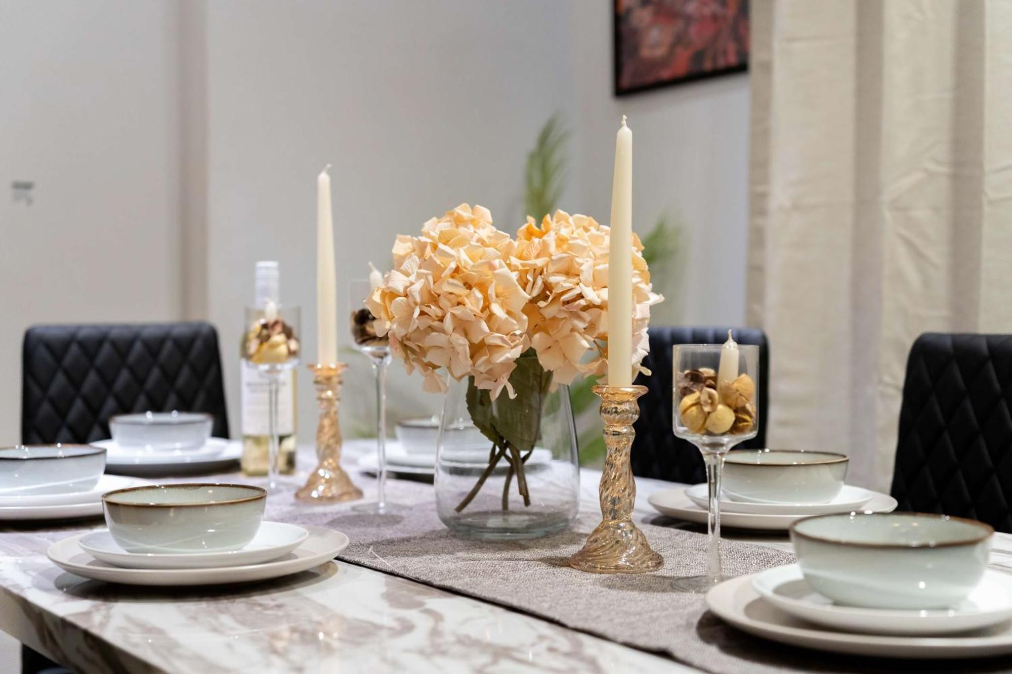Camden Coach House By Livestay Short Lets & Serviced With Terrace Retreat & Parking Hébergement de vacances Londres