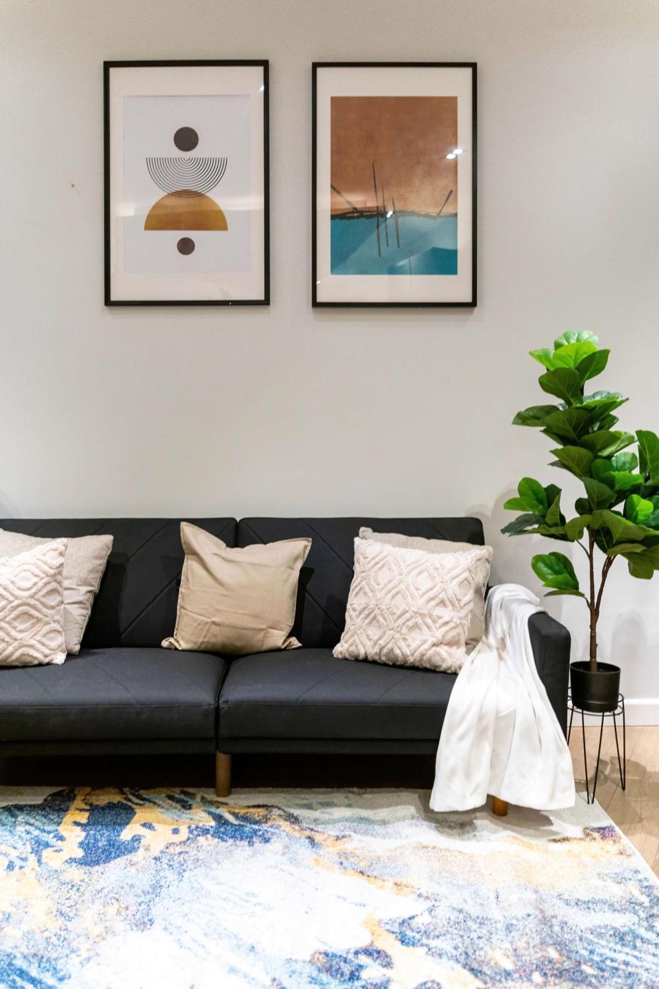 Camden Coach House By Livestay Short Lets & Serviced With Terrace Retreat & Parking