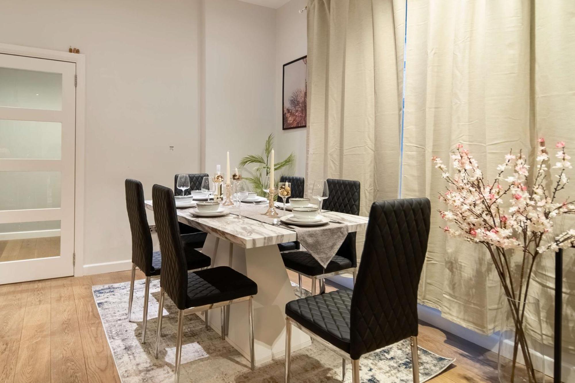 Casa de Férias Camden Coach House By Livestay Short Lets & Serviced With Terrace Retreat & Parking