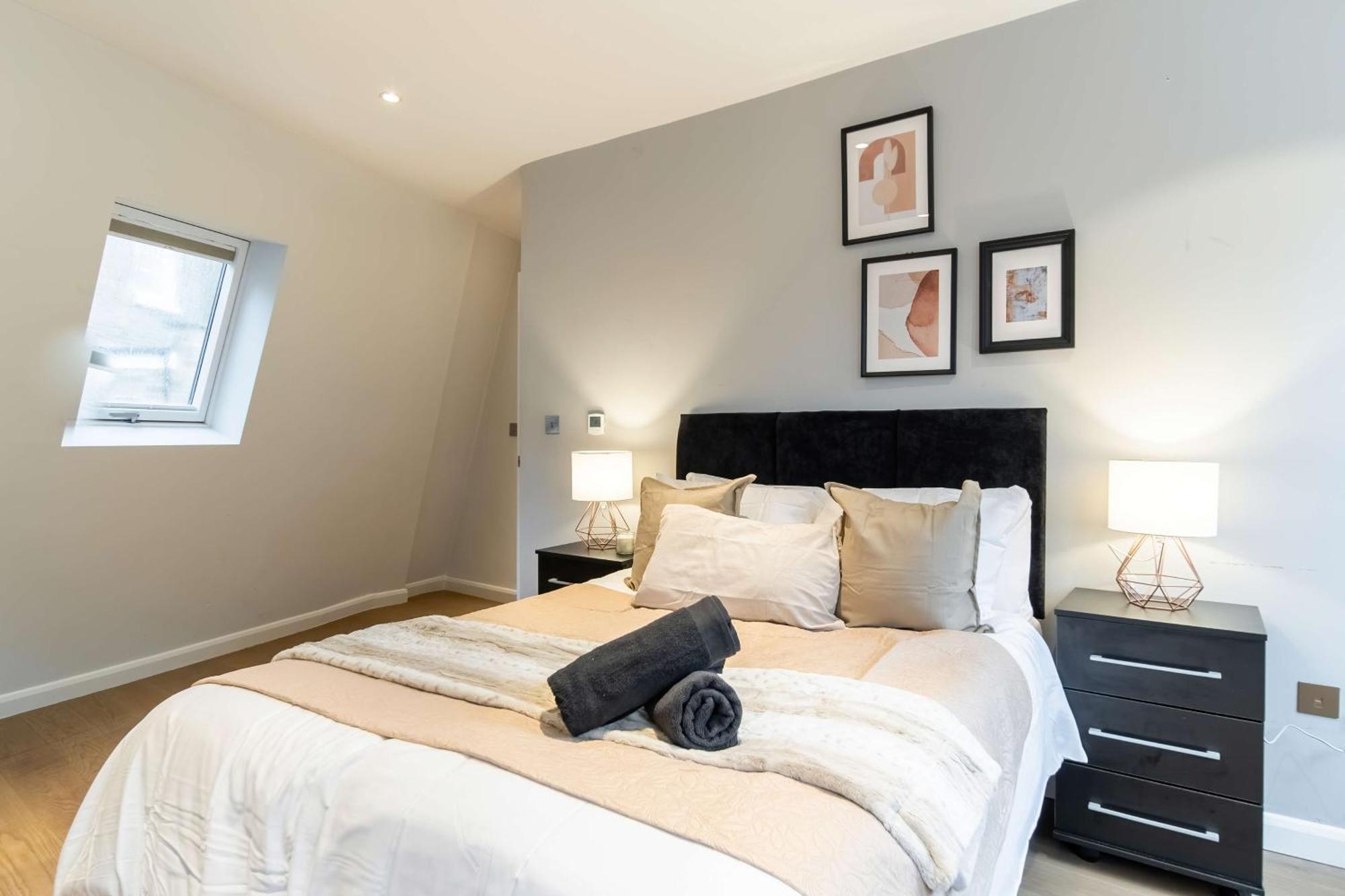 Casa de Férias Camden Coach House By Livestay Short Lets & Serviced With Terrace Retreat & Parking
