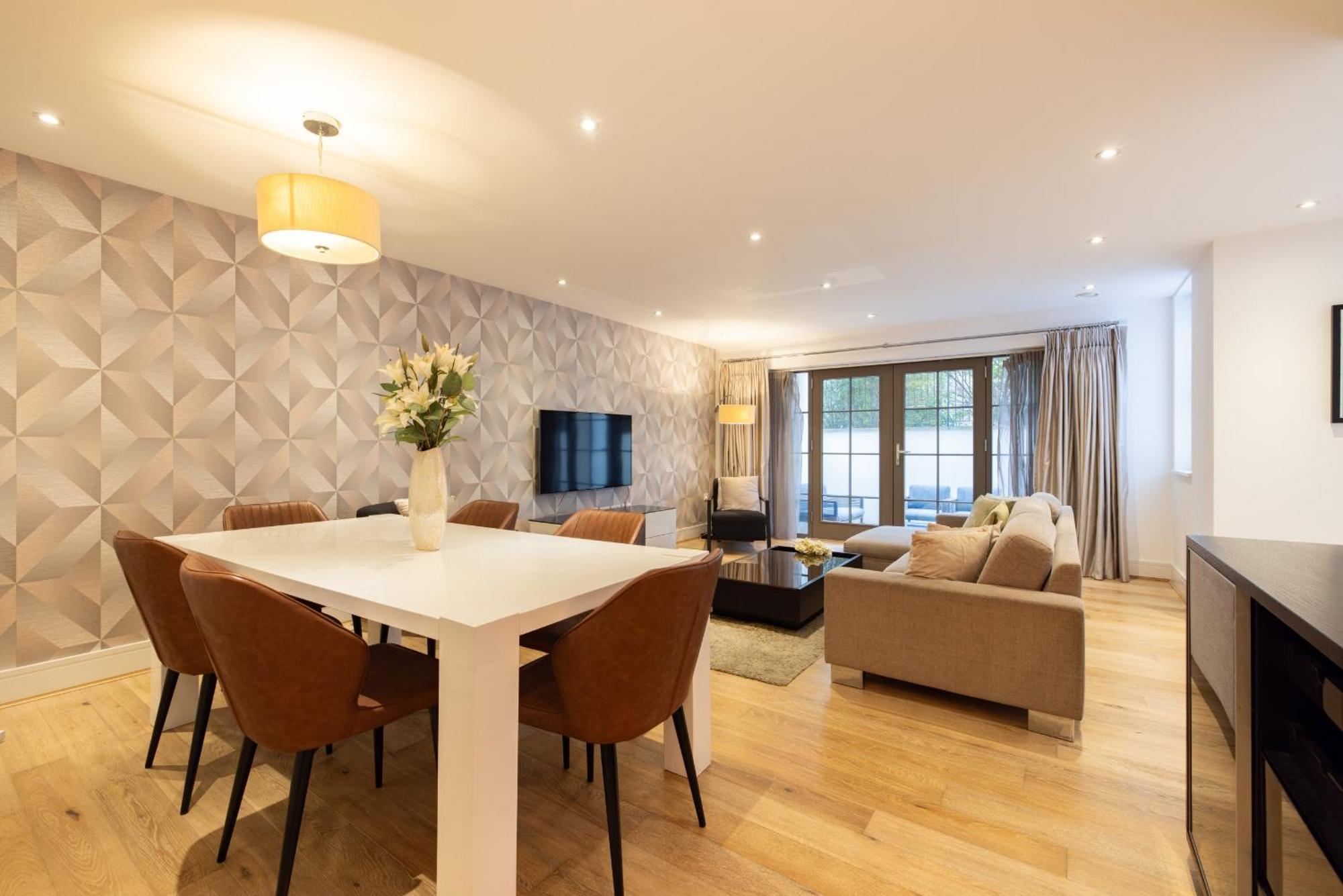 Modern, Spacious With Patio Appartement *