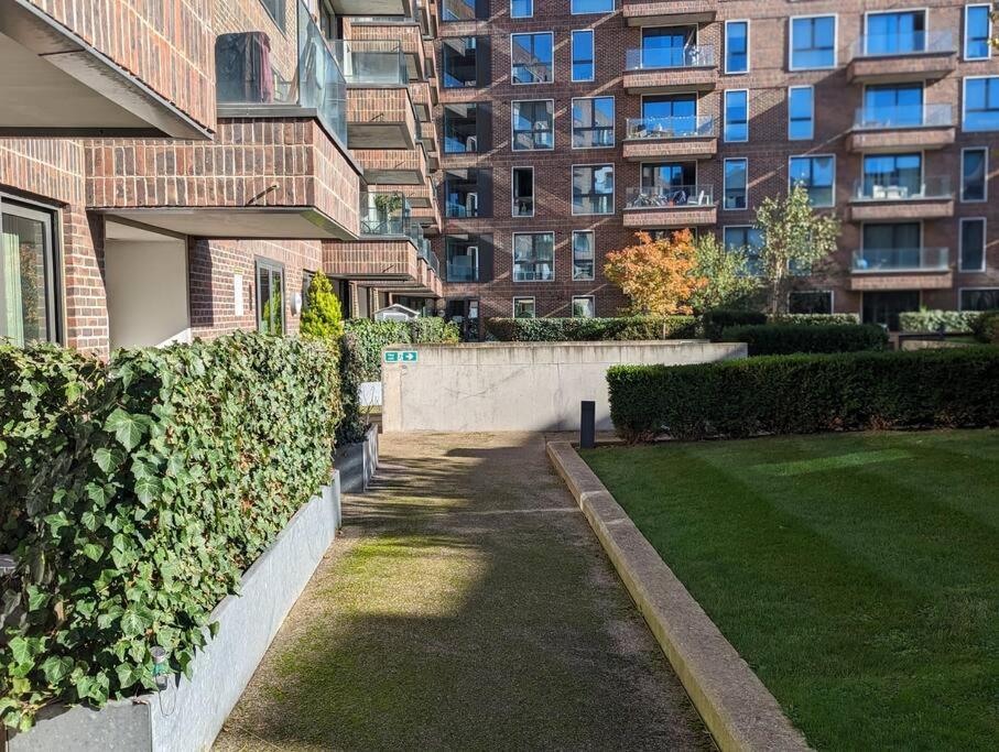 Appartement Premium Offers L Last-minute L Remigro Short Lets L 1 Bed Flat L Royal Docks L Airport & Excel L 2 Bed St Albans L Family Friendly L Near Bus Stop L Centre L Book Today With Remigro Londres