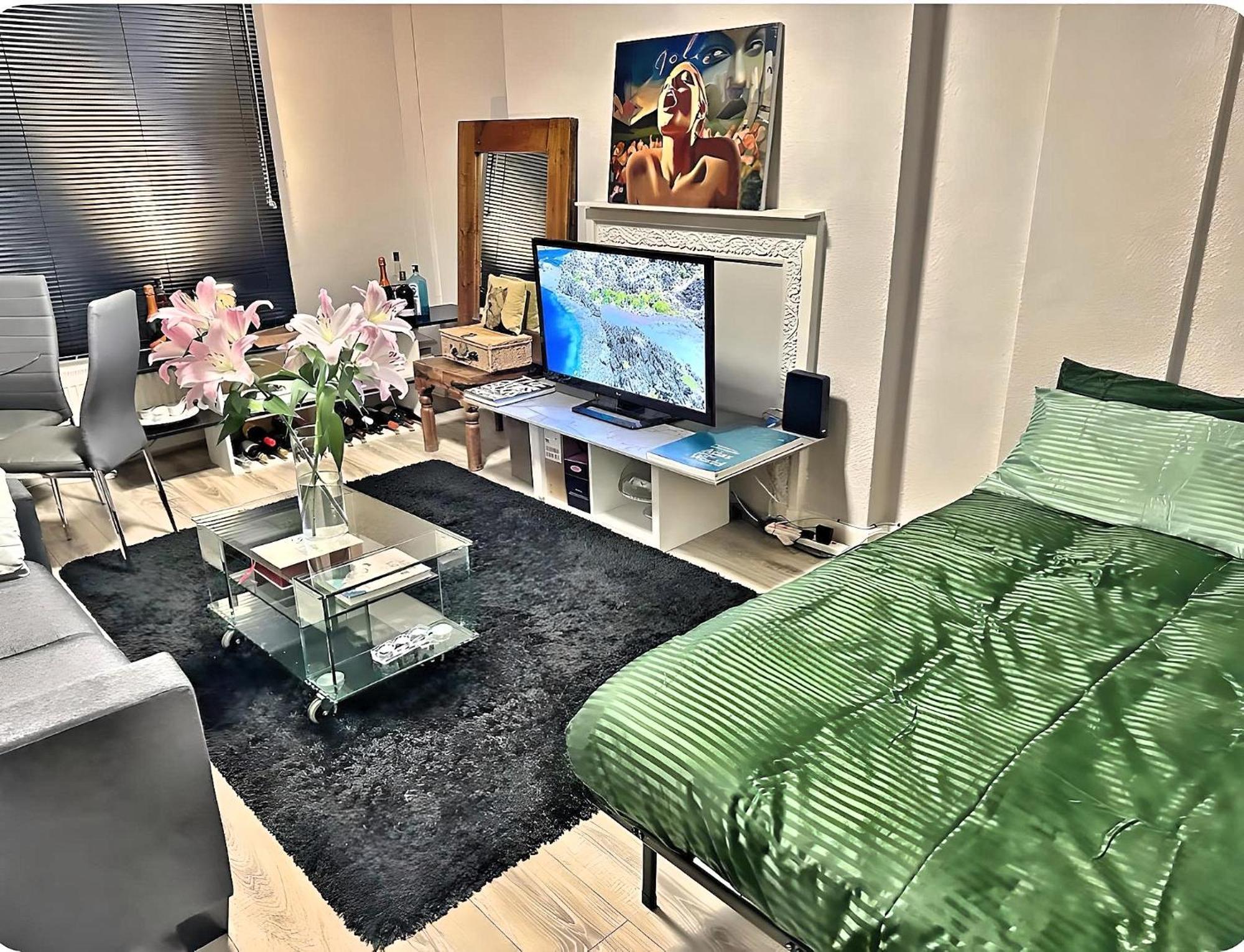 Brixton Hill Retreat Modern And Cosy London