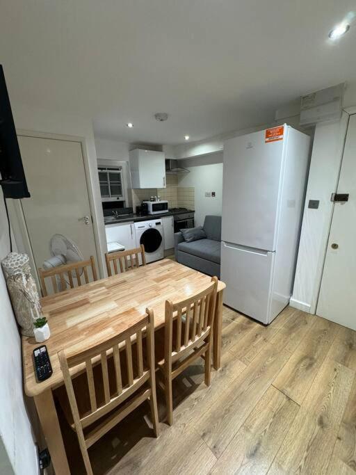 Apartamento Cozy - 5 Min From Camden Market Hw7 Londres