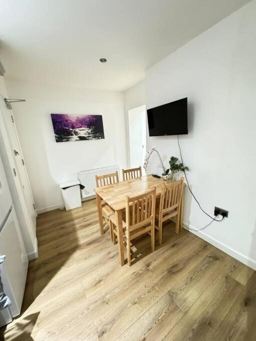 Apartment Sleep 6 - 5 Min From Camden Market Hw5