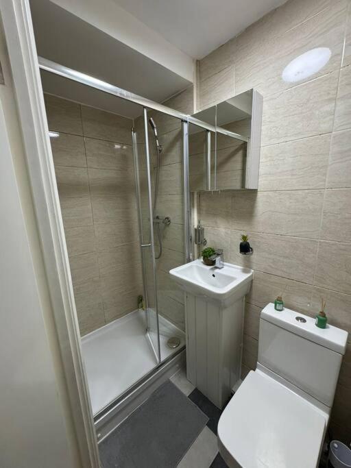Sleep 6 - 5 Min From Camden Market Hw5 Apartment London