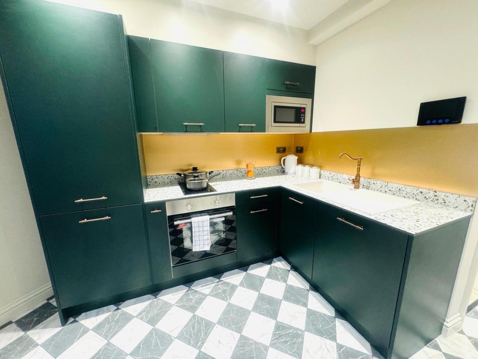 Luxury Flats, Location In Town Apartamento
