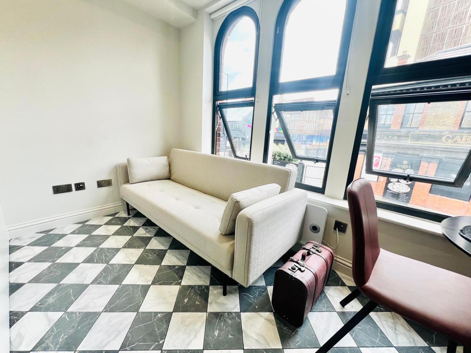 Luxury Flats, Location In Town Apartamento