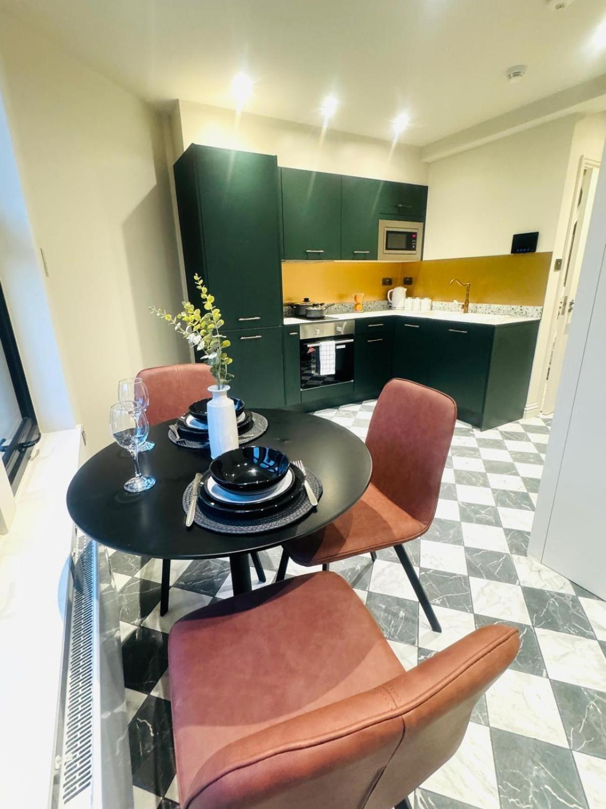 Luxury Flats, Location In Town Apartamento *