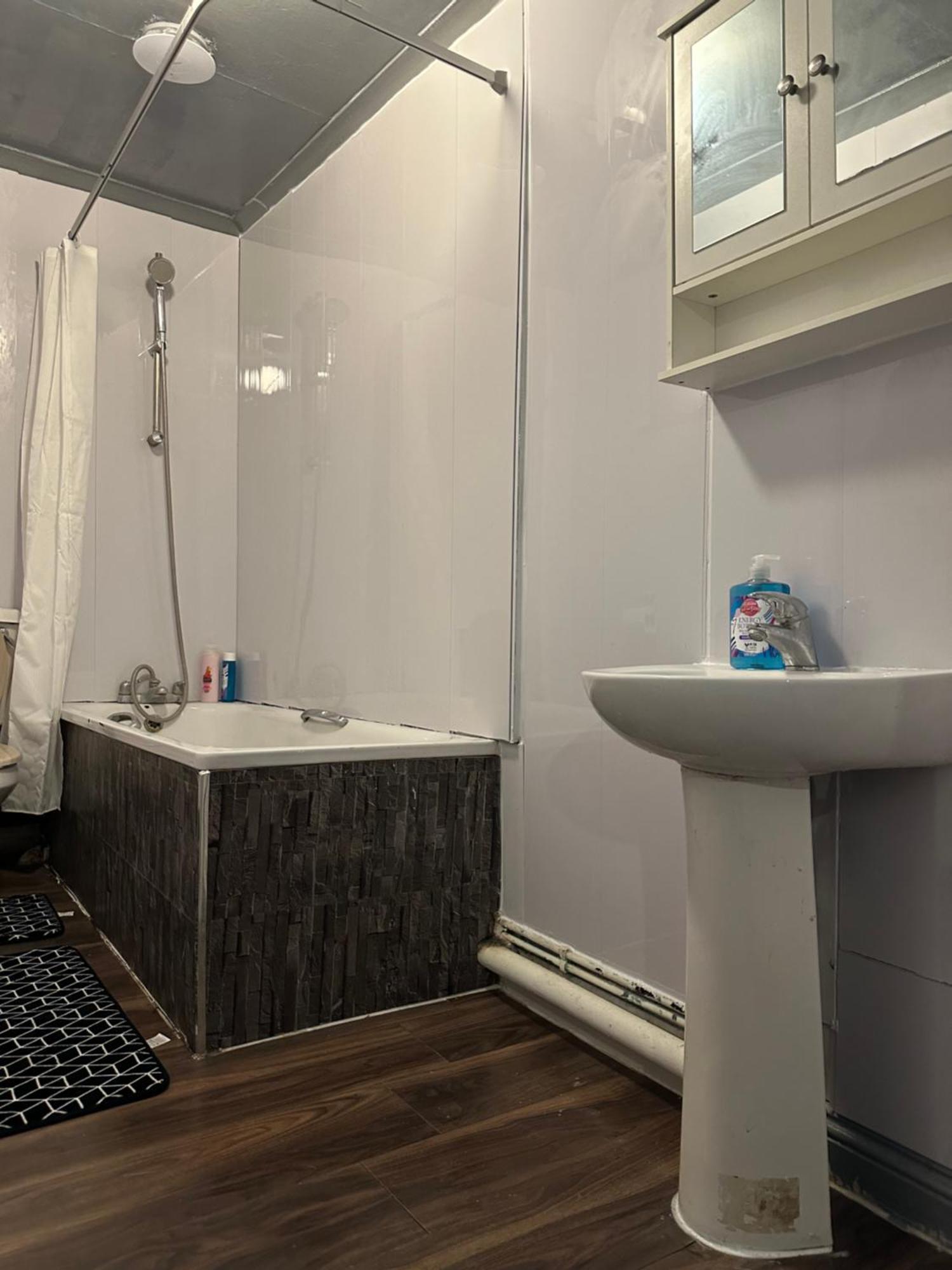 Hospedagem domiciliar Luxury In A 4 Bedroom Flat! 4 Minutes Walk To Kingscross, St Pancras Londres