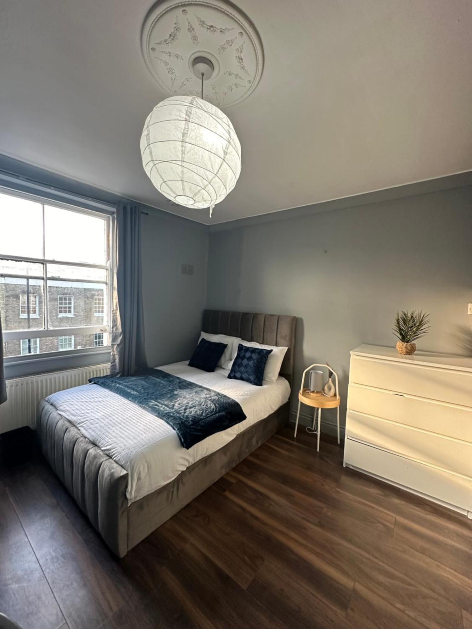 Luxury In A 4 Bedroom Flat! 4 Minutes Walk To Kingscross, St Pancras Londres