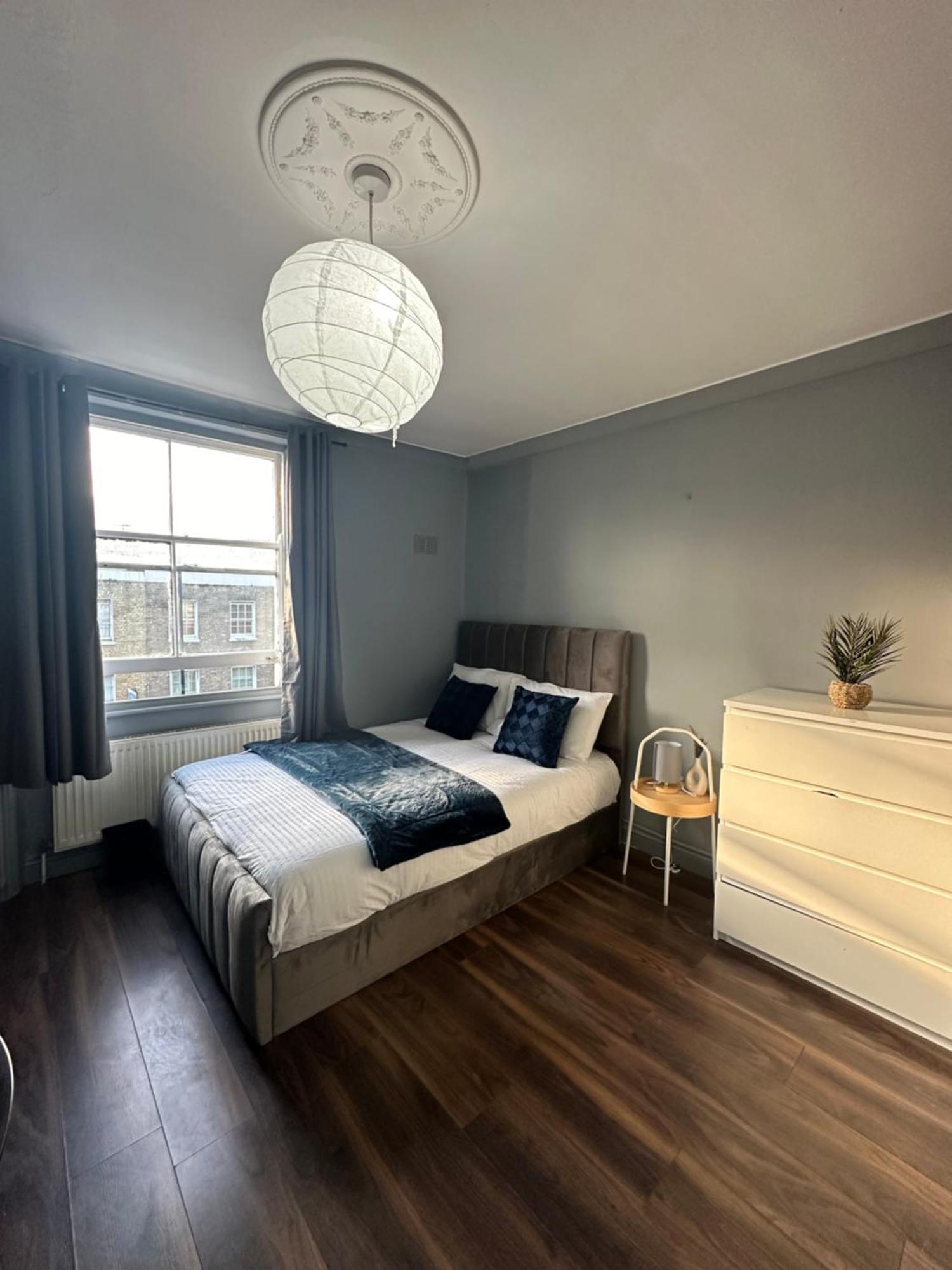 Hospedagem domiciliar Luxury In A 4 Bedroom Flat! 4 Minutes Walk To Kingscross, St Pancras *