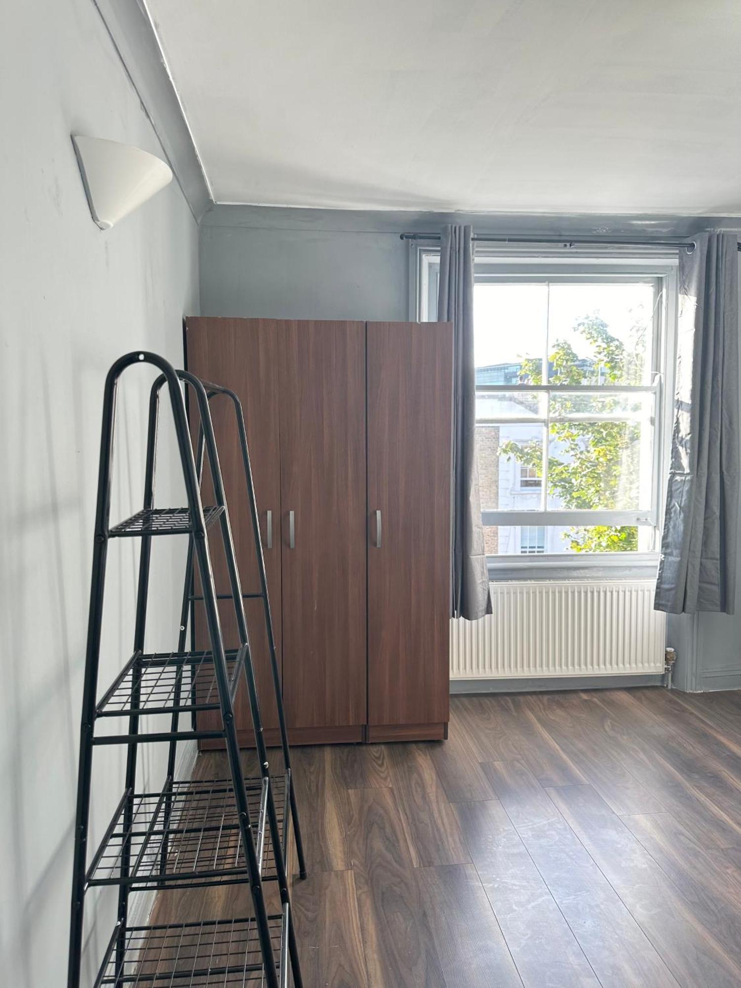 Luxury In A 4 Bedroom Flat! 4 Minutes Walk To Kingscross, St Pancras * Londres