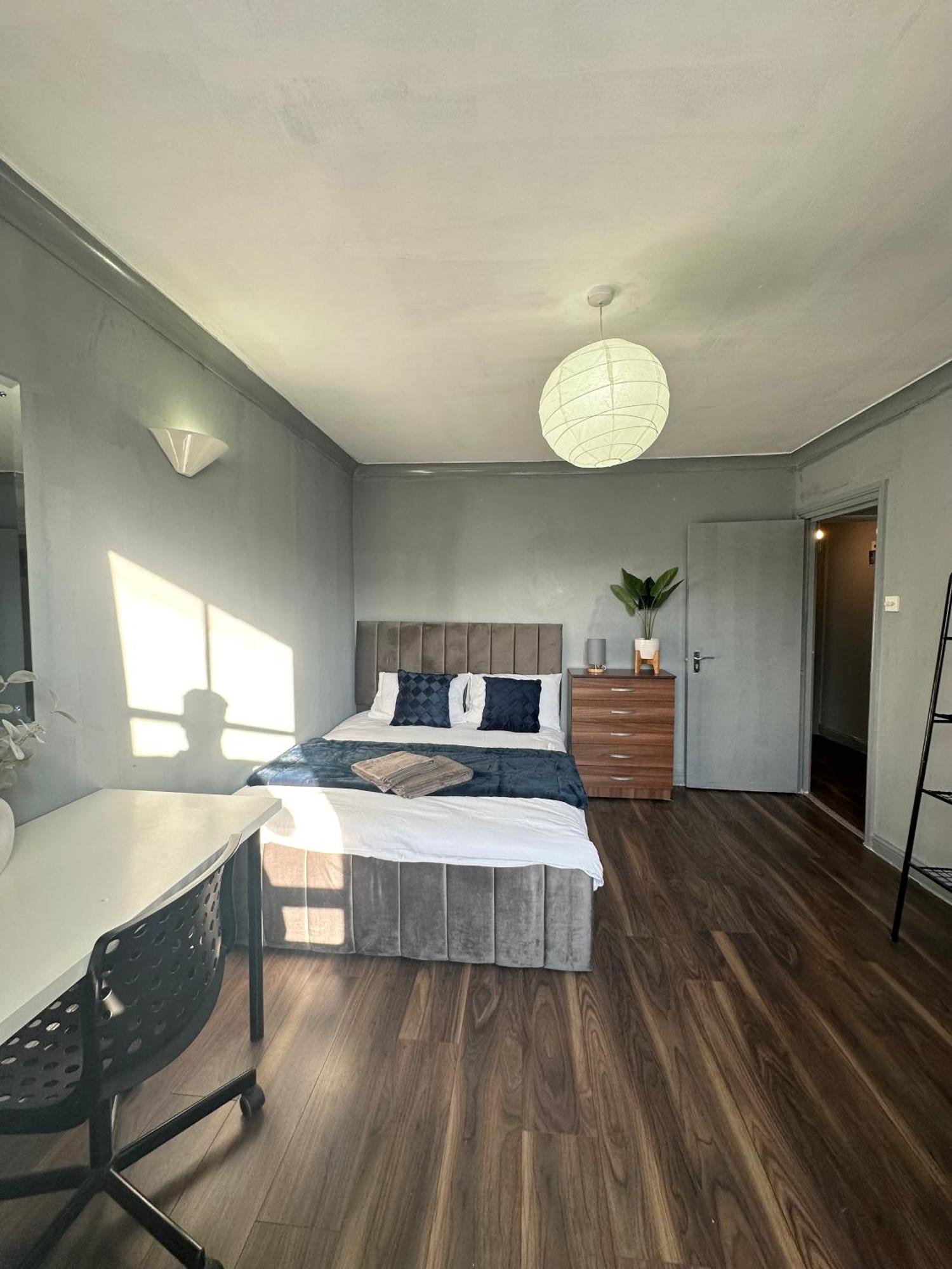Luxury In A 4 Bedroom Flat! 4 Minutes Walk To Kingscross, St Pancras Hospedagem domiciliar *