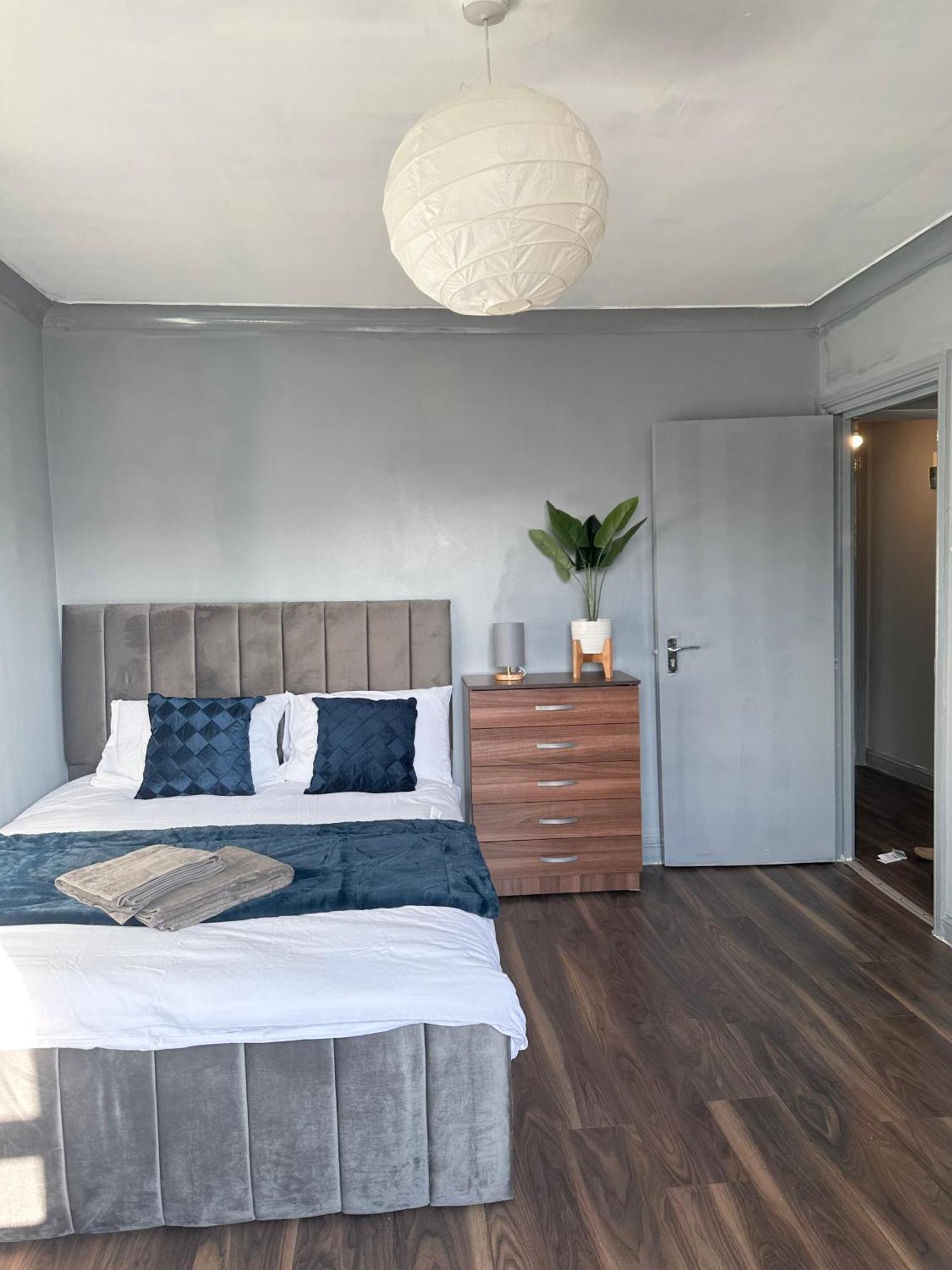 Habitación en casa particular Luxury In A 4 Bedroom Flat! 4 Minutes Walk To Kingscross, St Pancras *