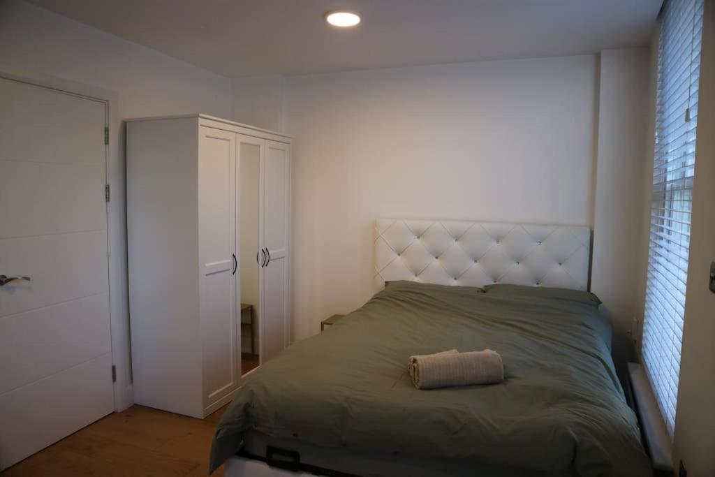 Apartamento 2 Bedroom Modern, Simple Flat In Broadway Market Londres