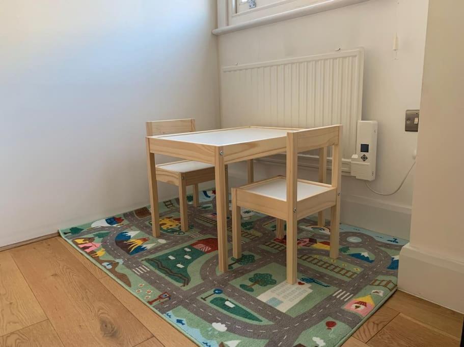 Apartamento 2 Bedroom Modern, Simple Flat In Broadway Market Londres