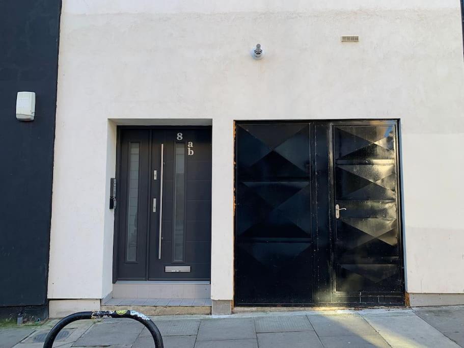 2 Bedroom Modern, Simple Flat In Broadway Market Apartamento Londres