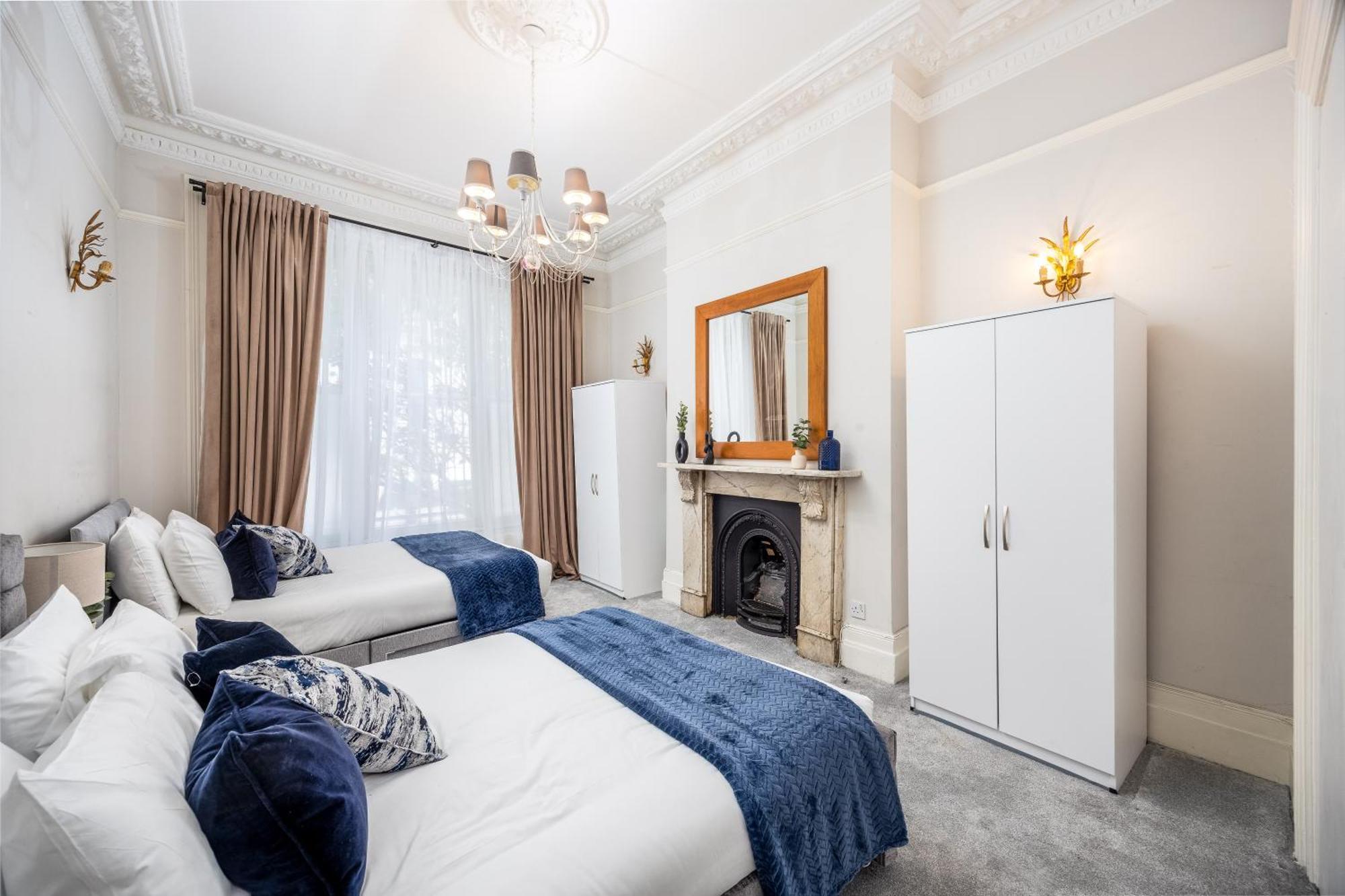 Elegant & Spacious - Minutes To Kensington