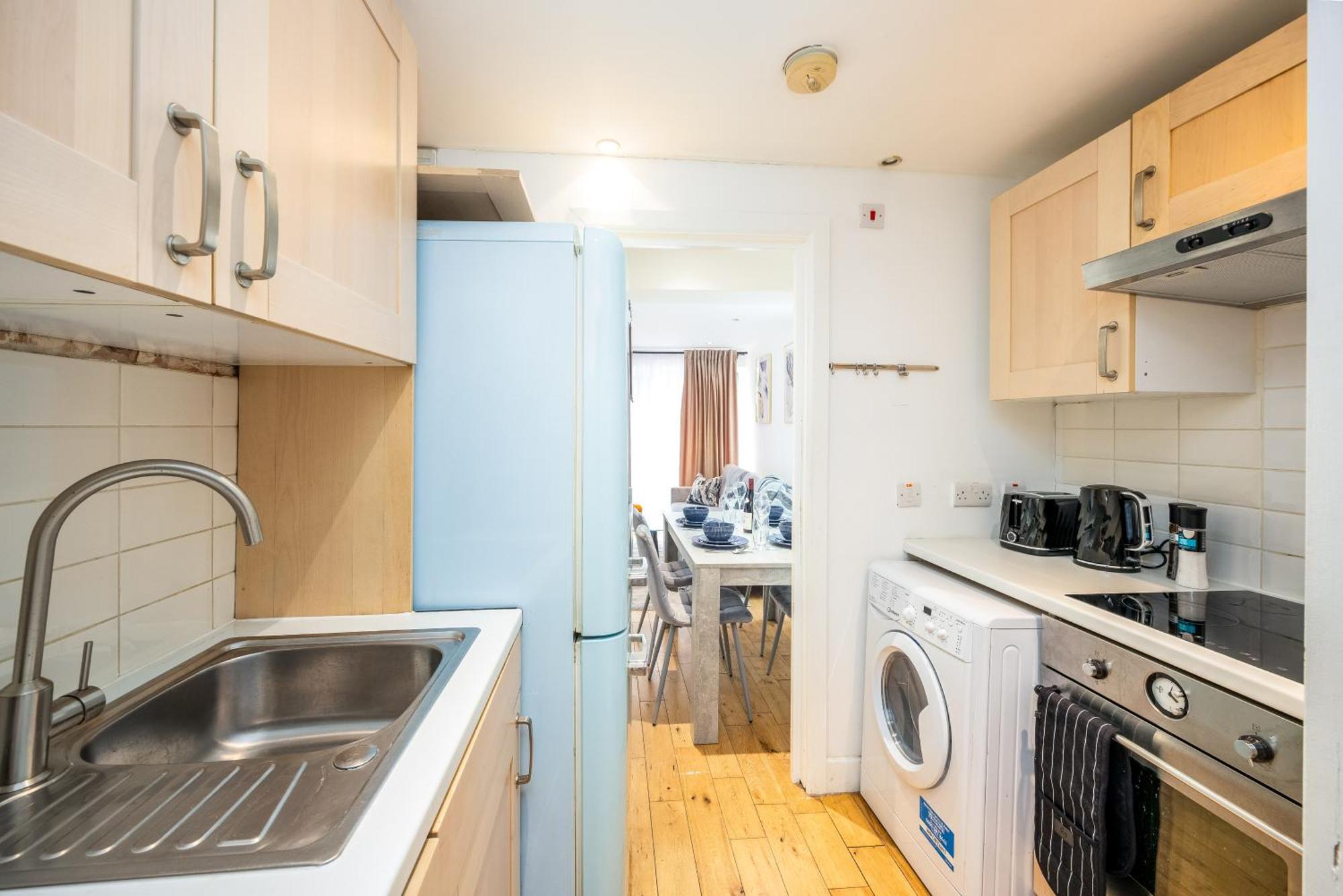 Apartment Elegant & Spacious - Minutes To Kensington