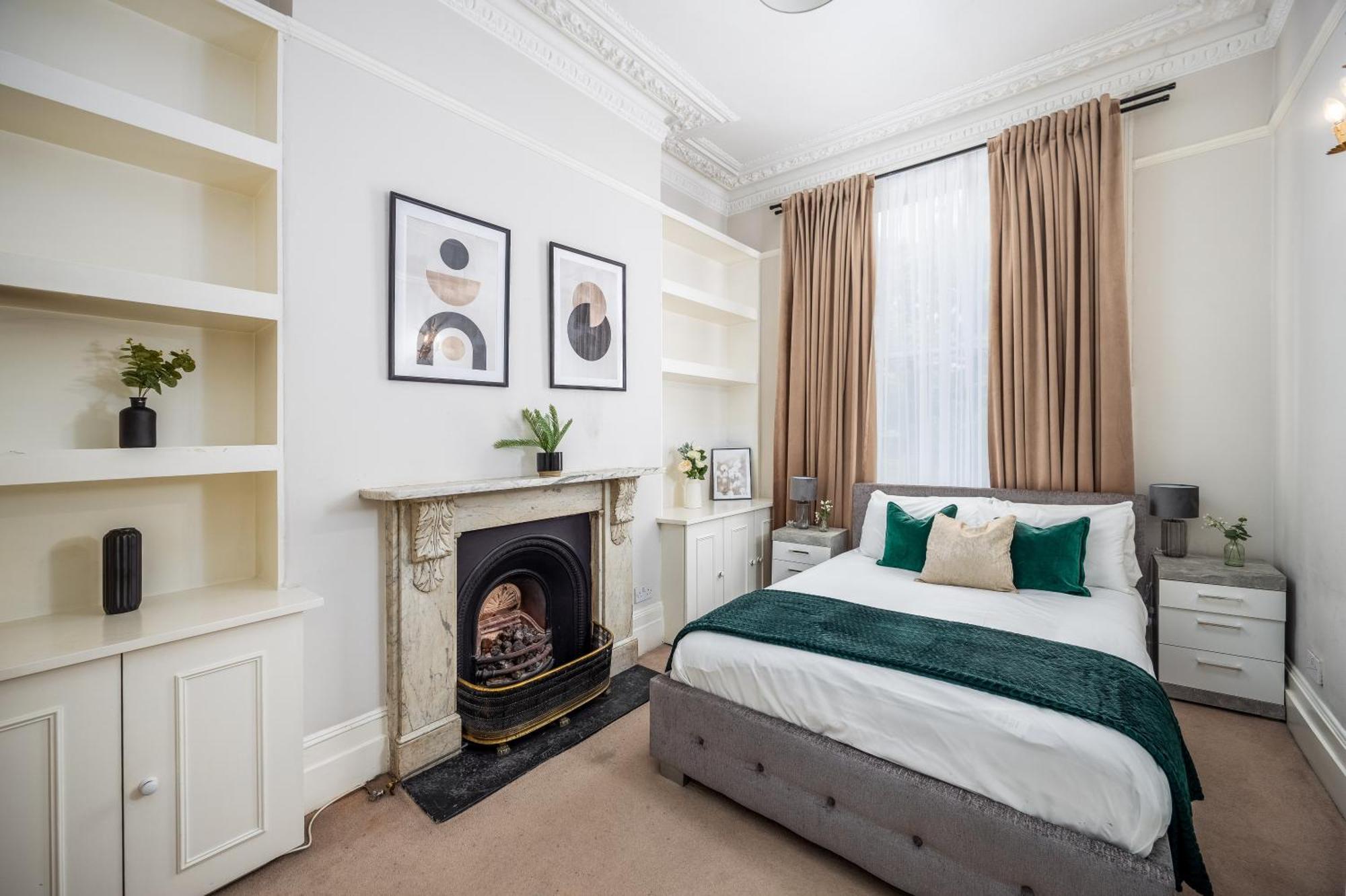 Elegant & Spacious - Minutes To Kensington Apartment London
