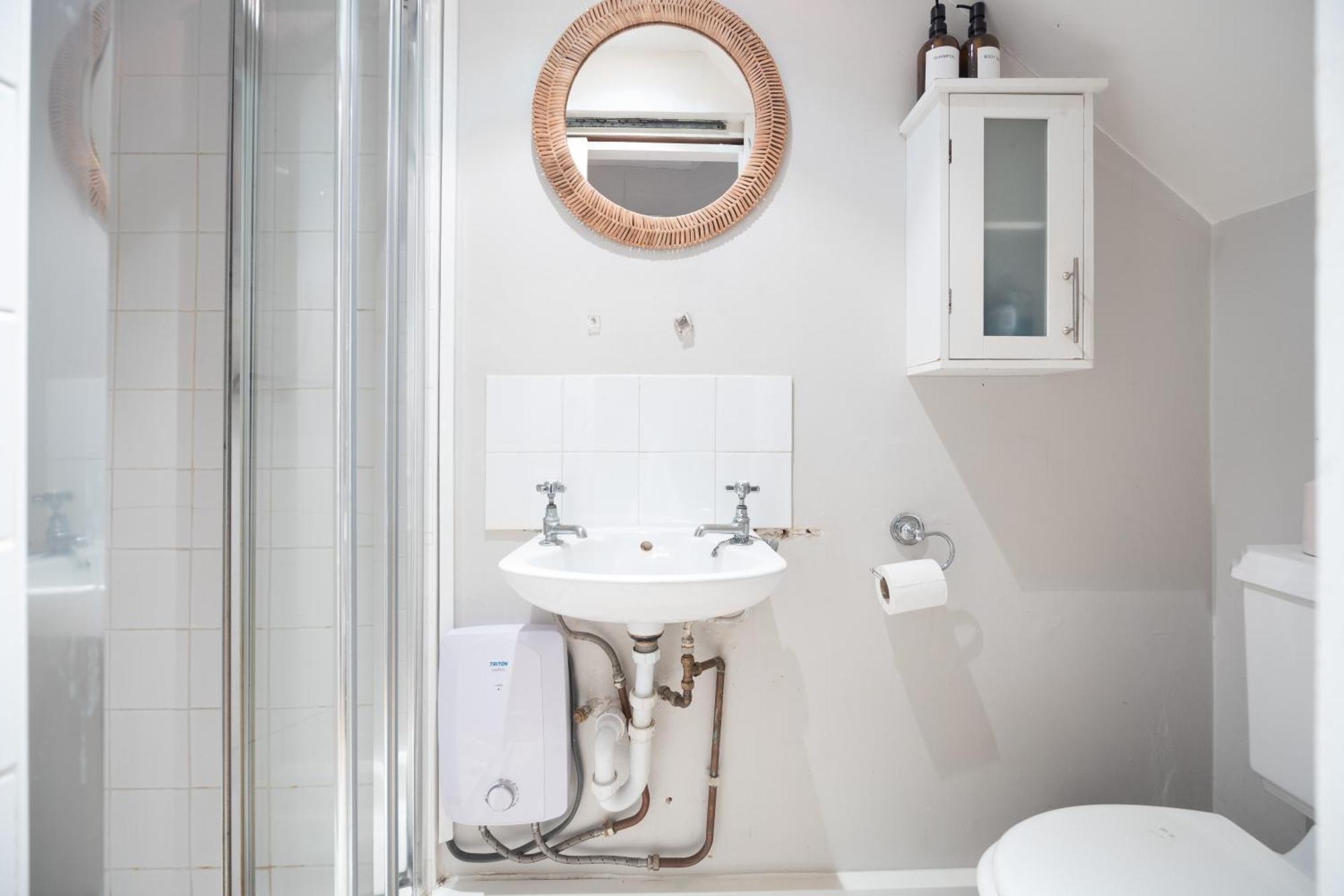 Apartment Elegant & Spacious - Minutes To Kensington