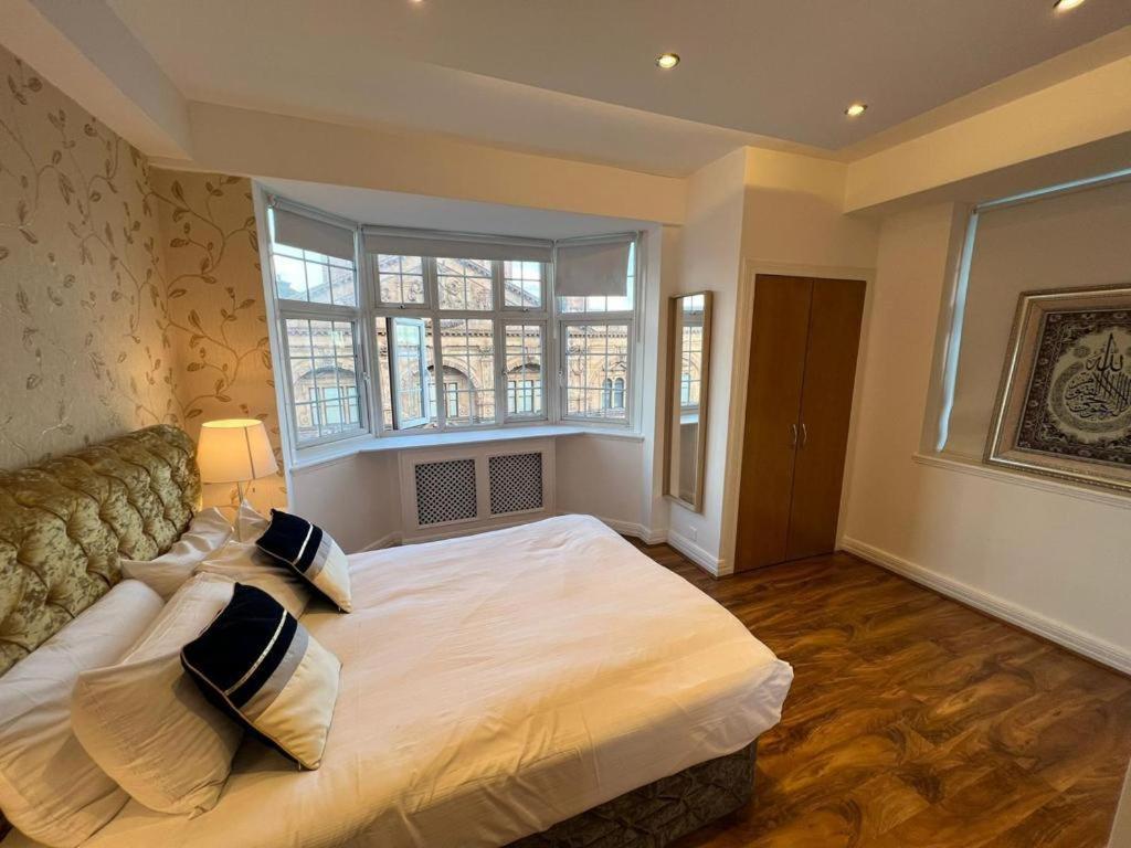 Knightsbridge Luxurious - Facing Harrods Londres
