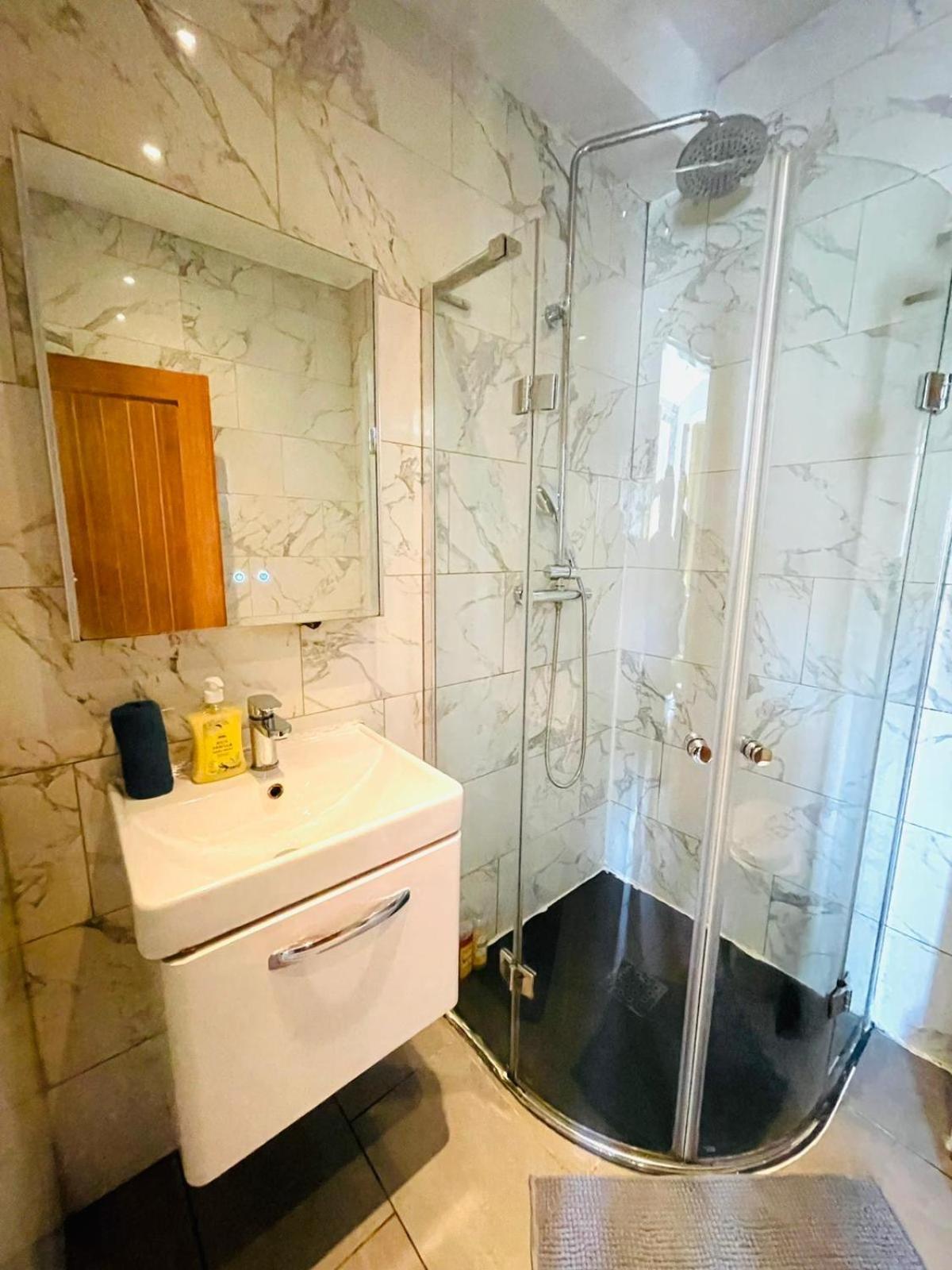 Beautiful Flat Near To Tower Bridge Apartment London