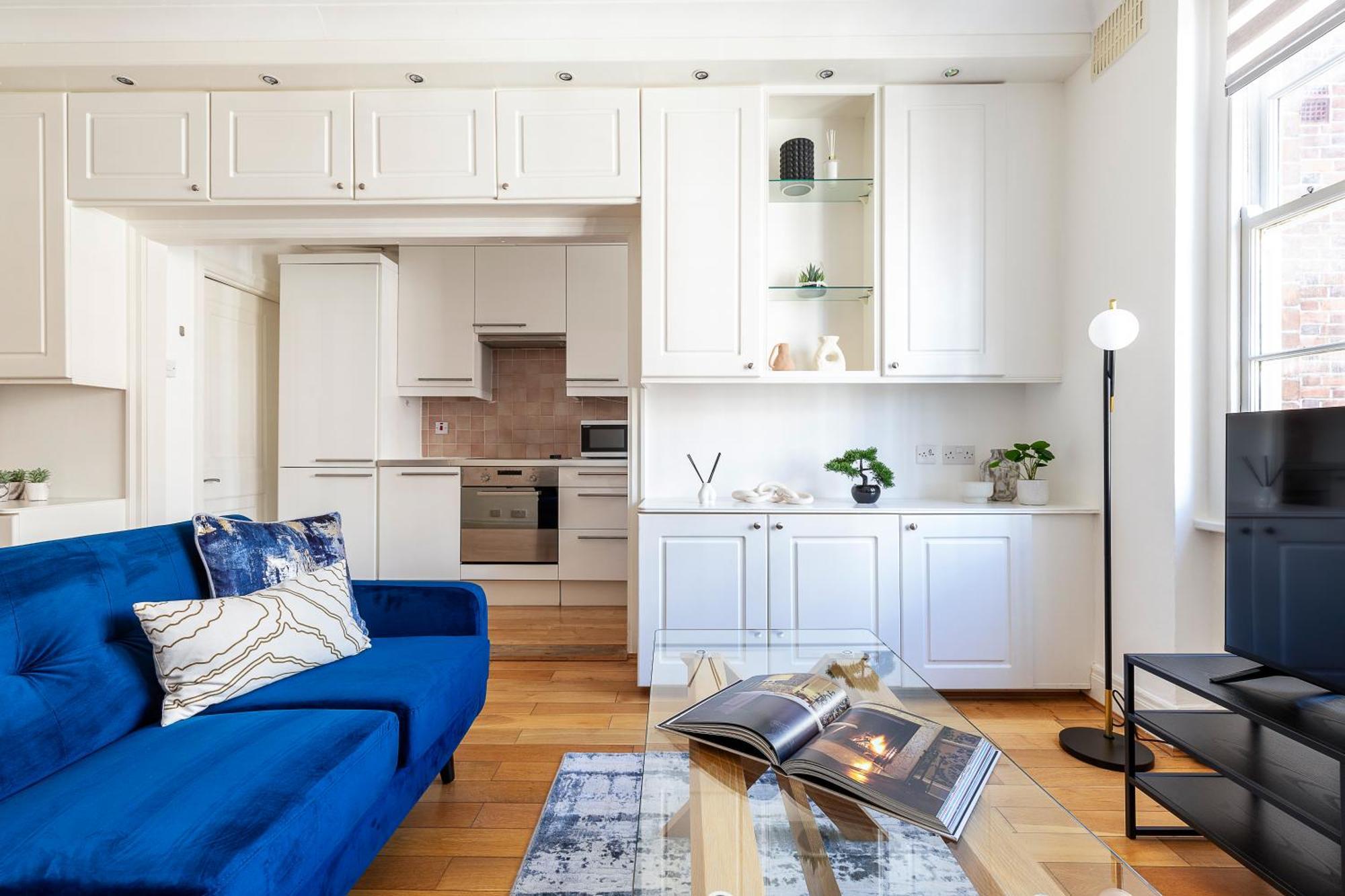 Modern 2 Bedroom Flat Near Queensway Londres