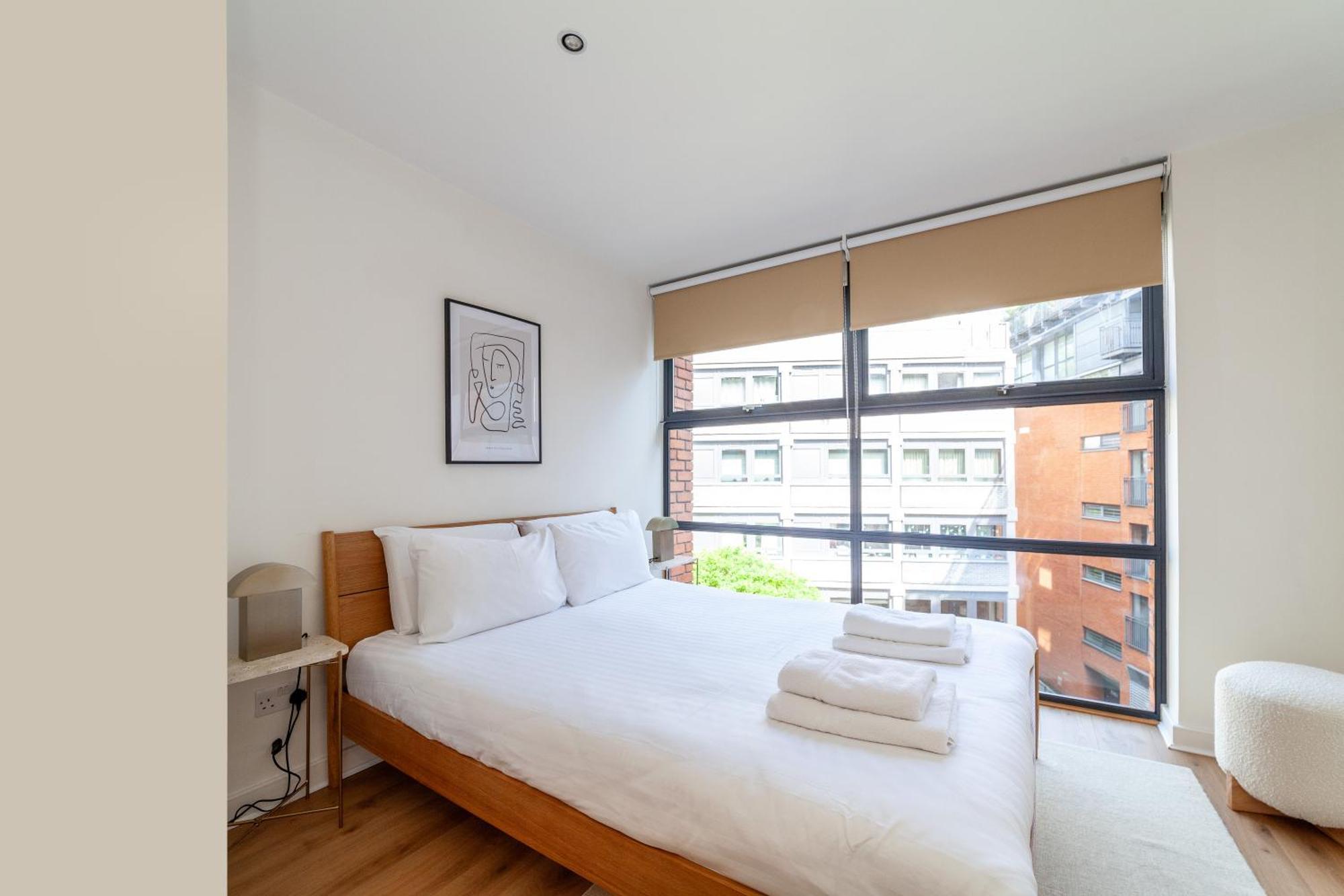 A Stylish Newly Refurbished Flat With Access * Londres