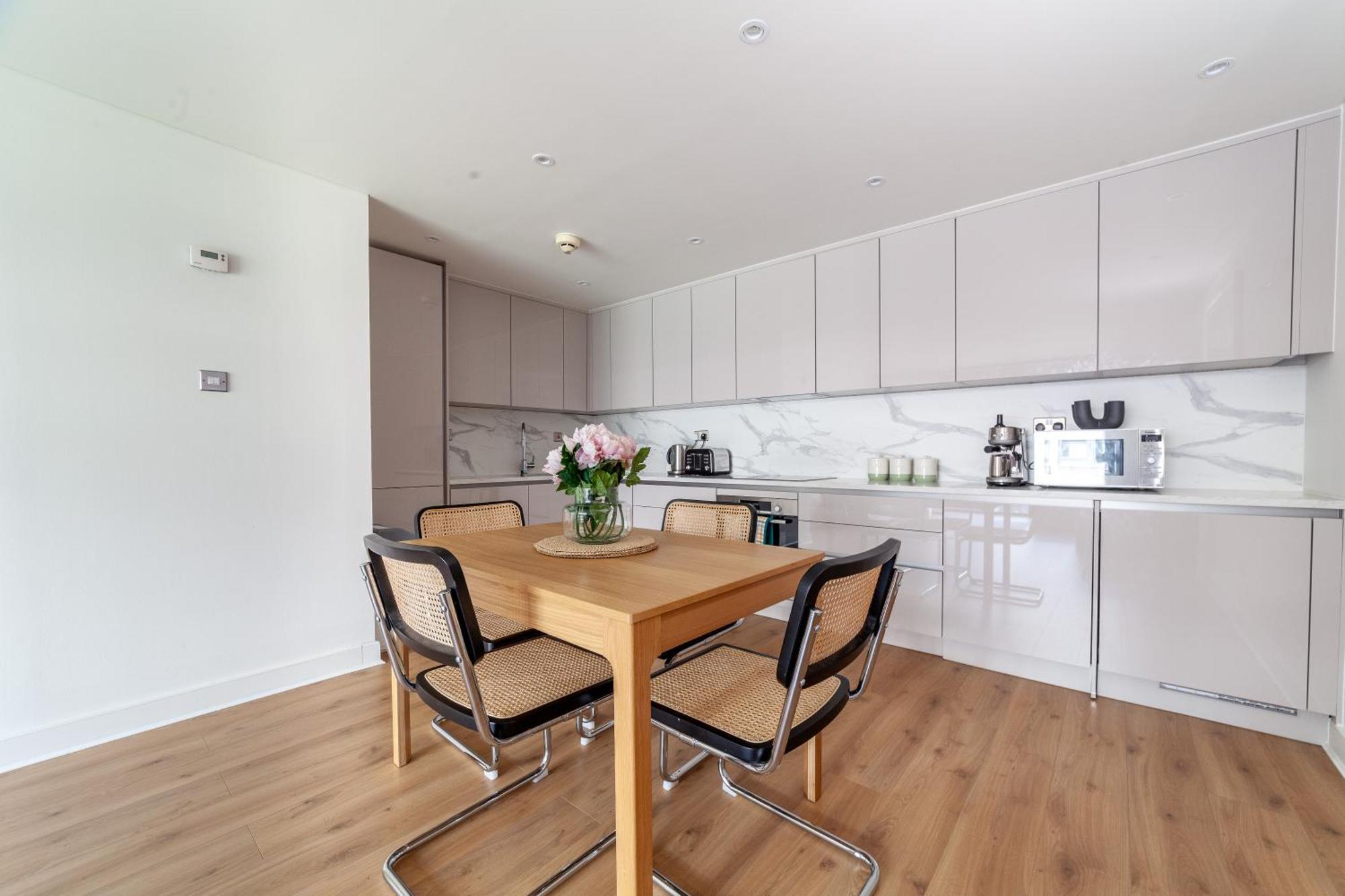 A Stylish Newly Refurbished Flat With Access Appartement
