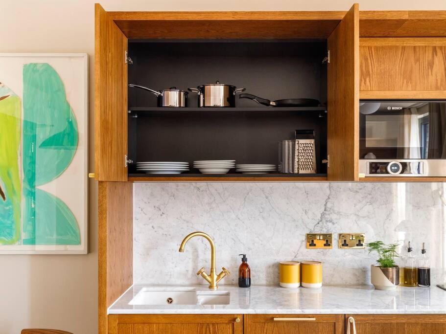 Luxury In A Vibrant Part Of North Appartement