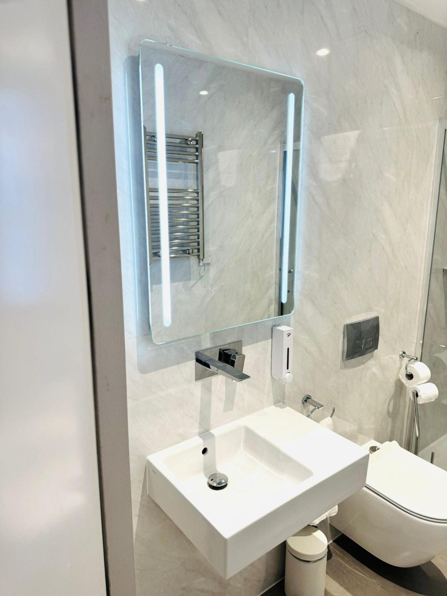 Aparthotel Victoria *